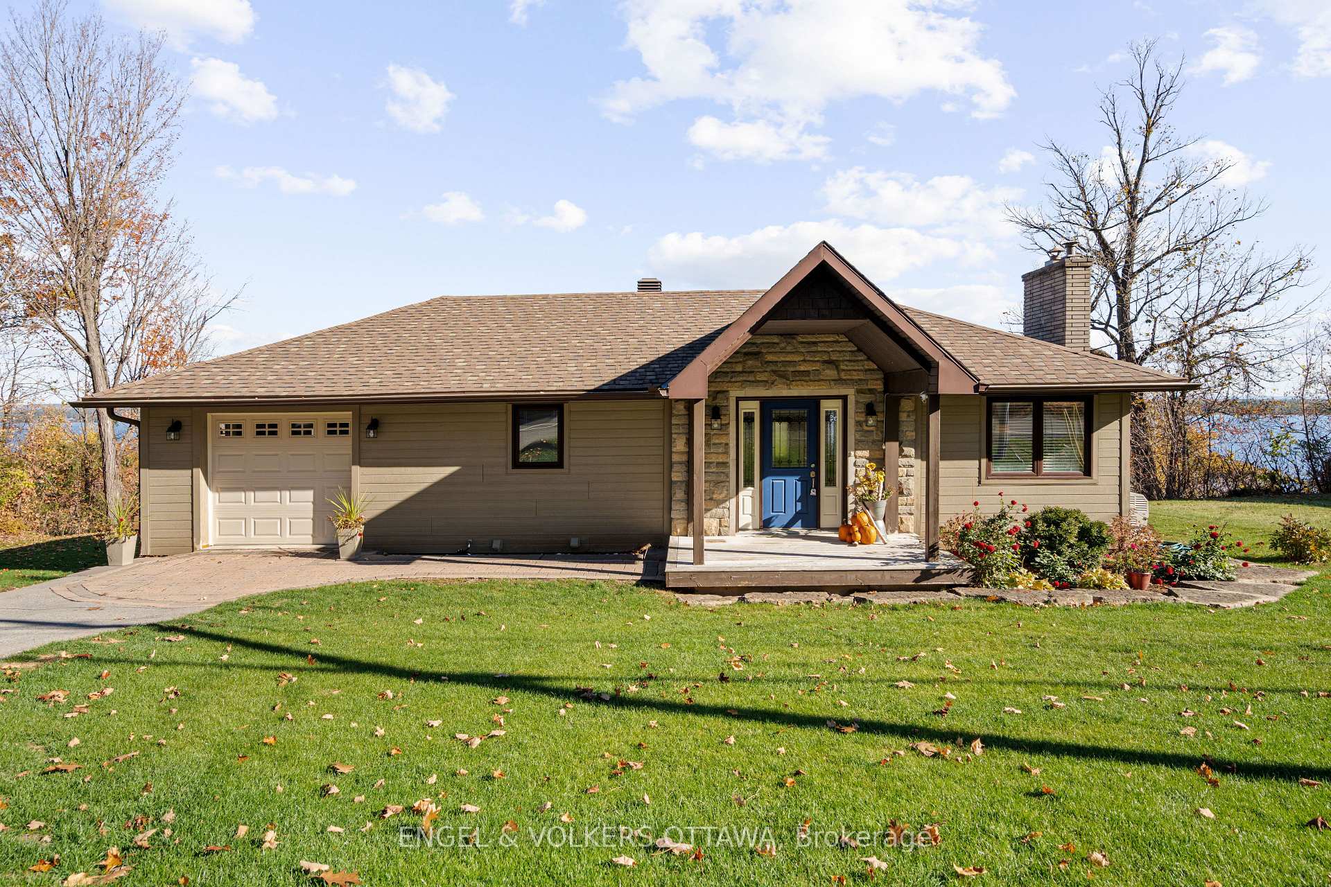 Photo 2 of 1144 River Road, McNab/Braeside, Mcnab/Braeside Twps — HOMEH