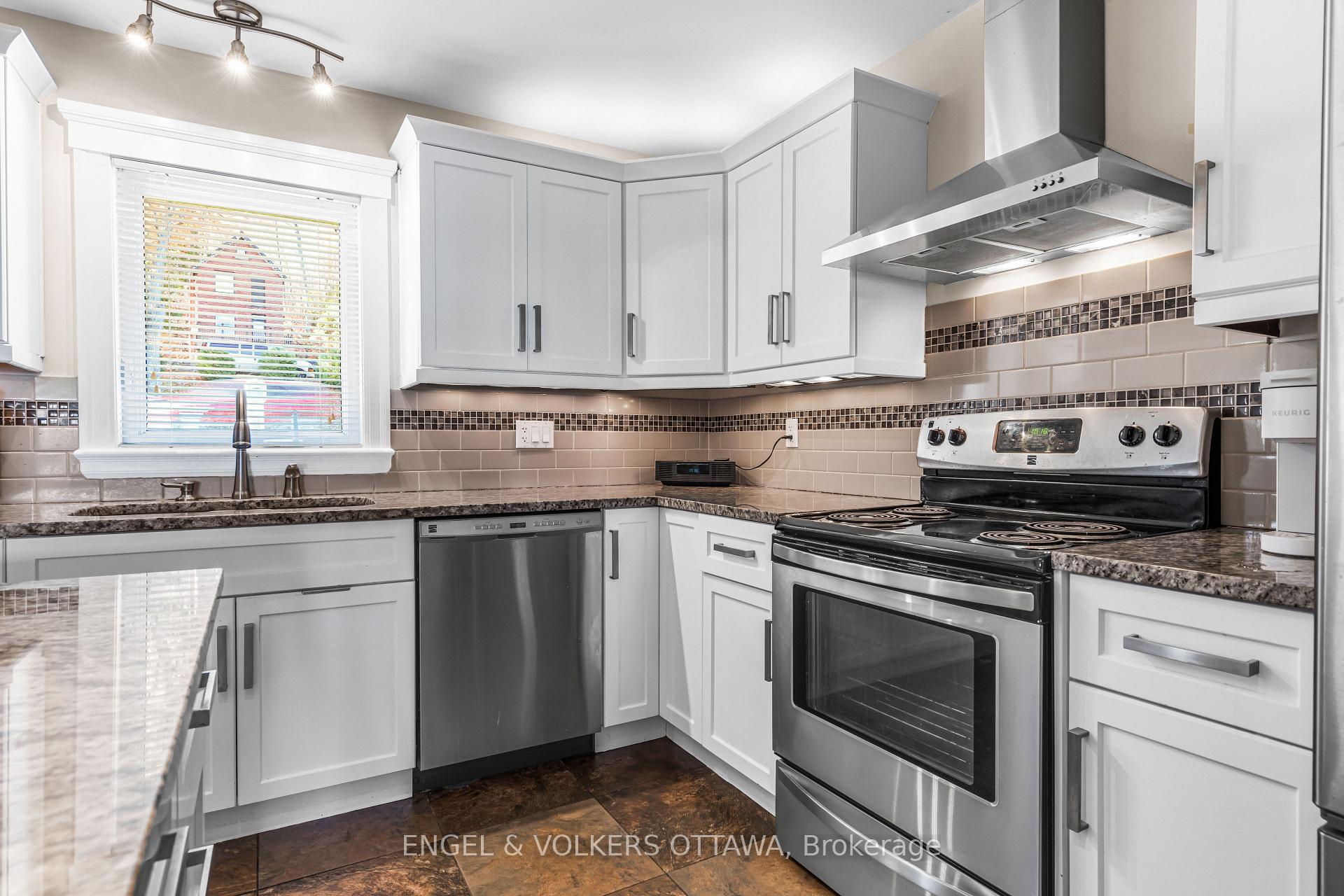 Photo 8 of 1144 River Road, McNab/Braeside, Mcnab/Braeside Twps — HOMEH