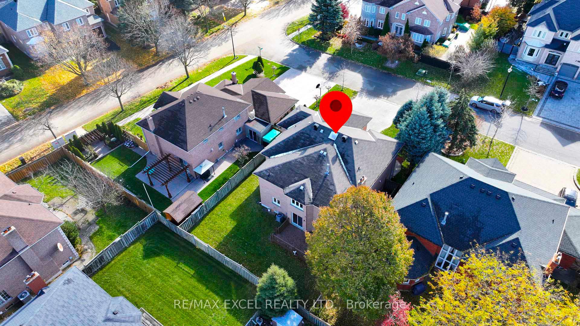 Photo 5 of 3 Moses Crescent, Markham, Cachet — HOMEH