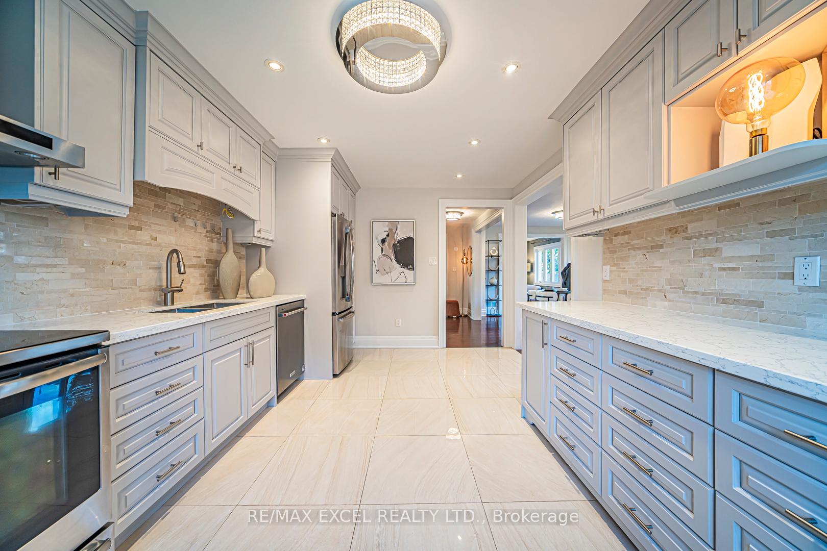 Photo 19 of 3 Moses Crescent, Markham, Cachet — HOMEH