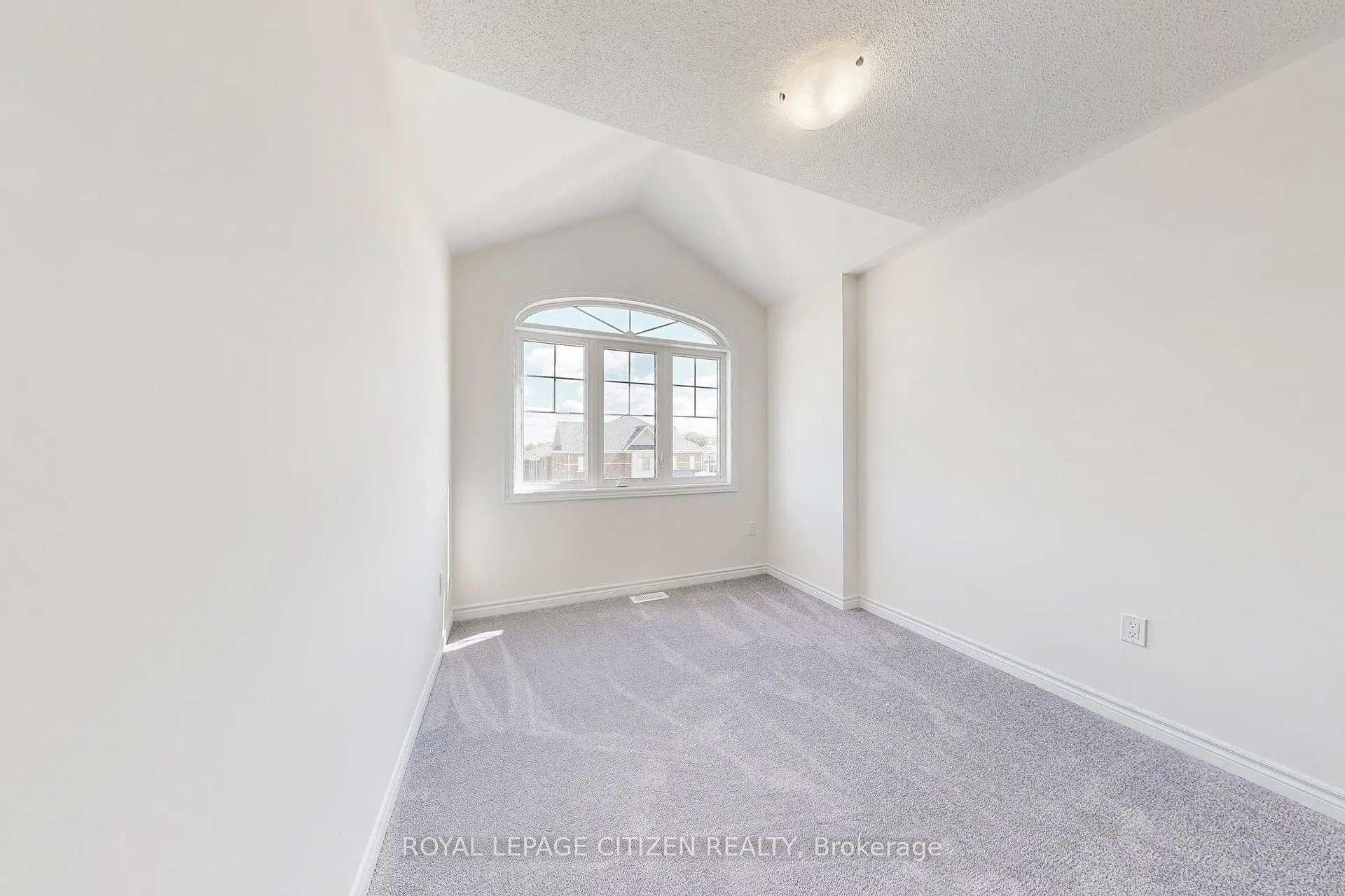 Photo 35 of 142 North Garden Boulevard, Scugog, Port Perry — HOMEH