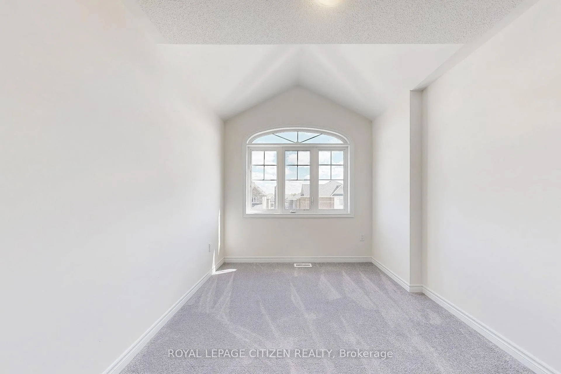 Photo 36 of 142 North Garden Boulevard, Scugog, Port Perry — HOMEH