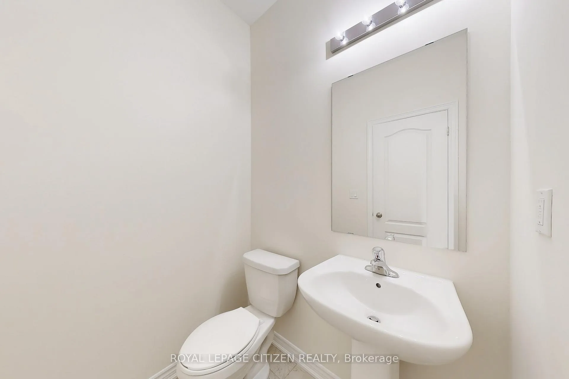 Photo 15 of 134 North Garden Boulevard, Scugog, Port Perry — HOMEH