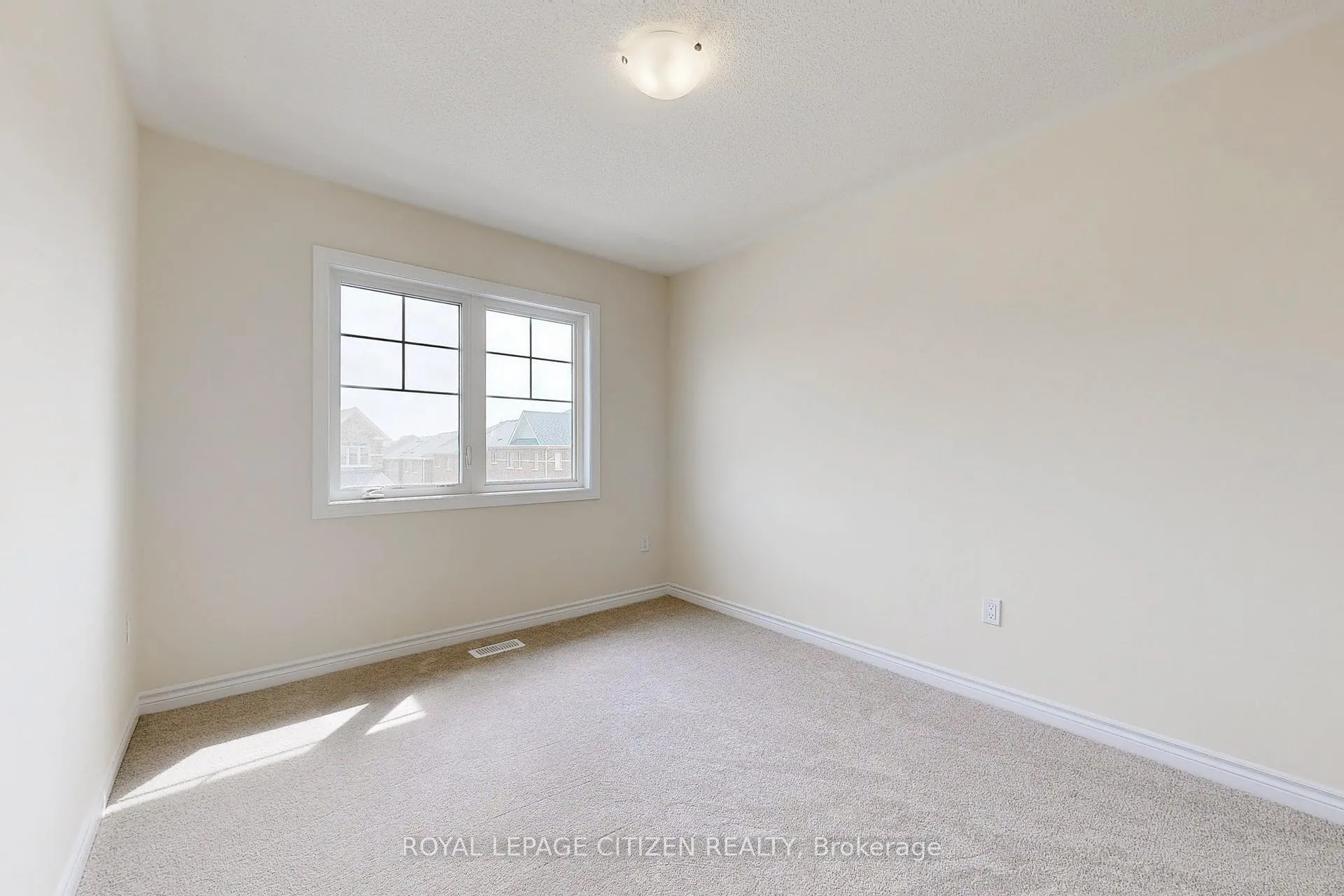 Photo 32 of 134 North Garden Boulevard, Scugog, Port Perry — HOMEH