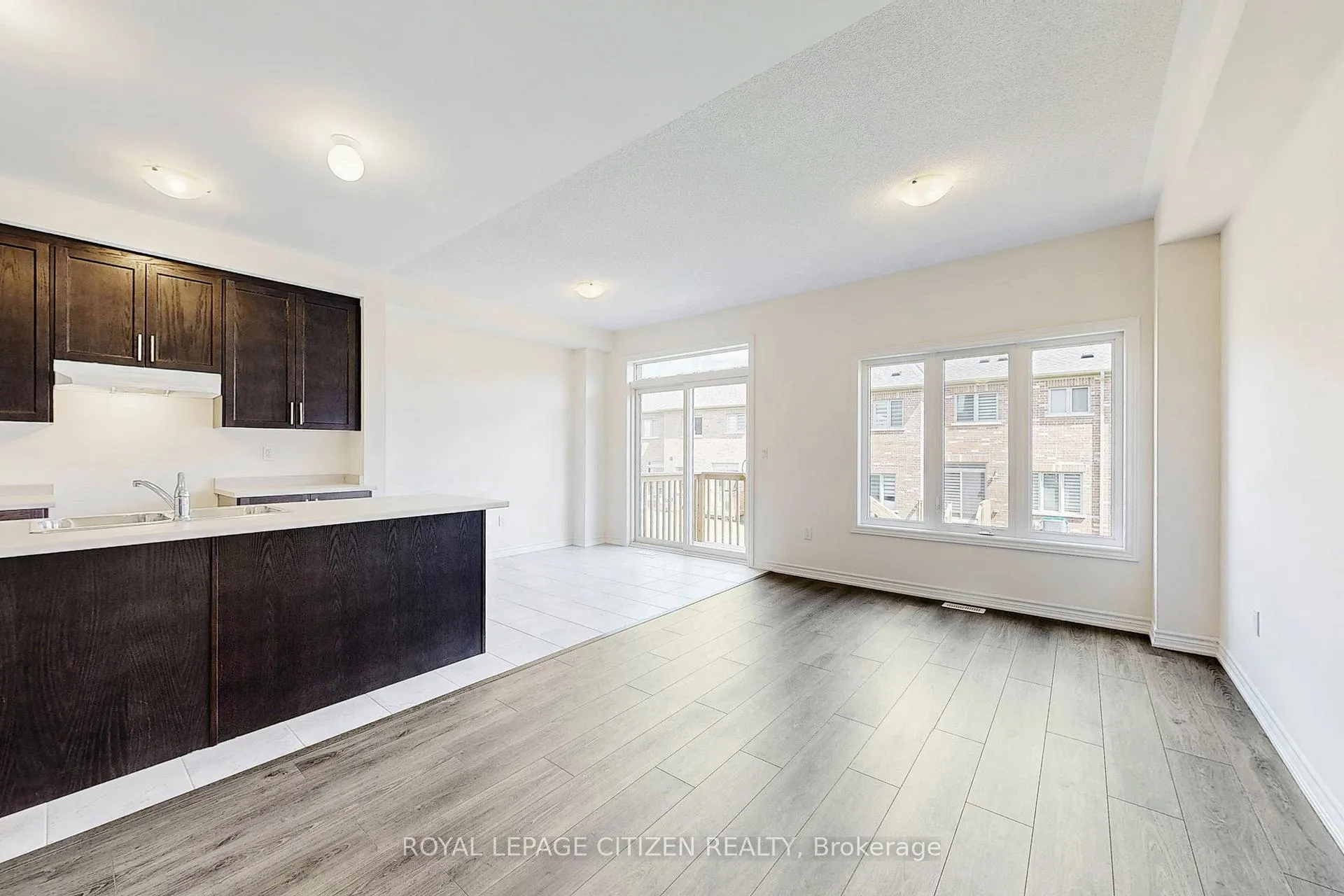 Photo 6 of 105 North Garden Boulevard, Scugog, Port Perry — HOMEH