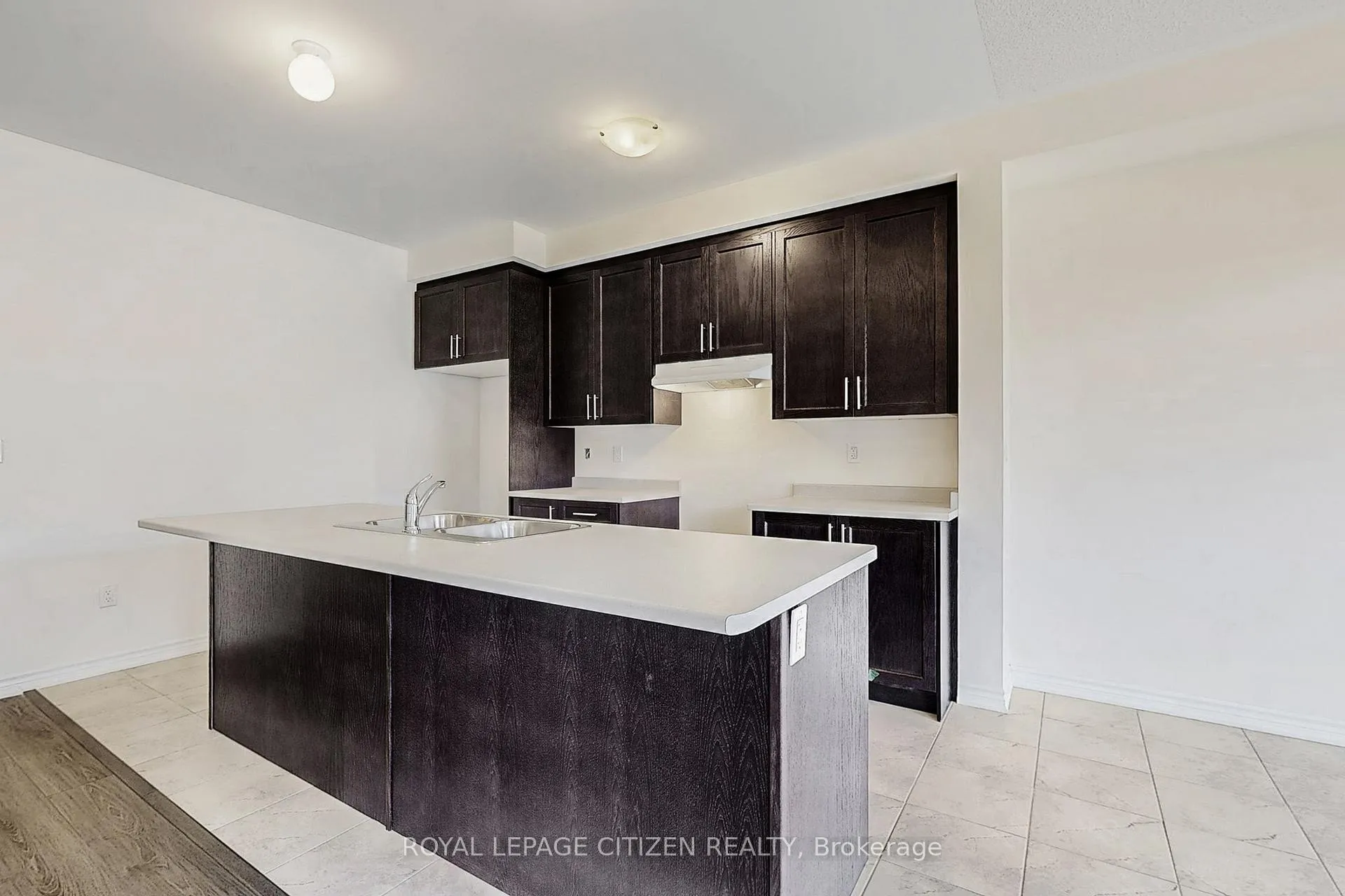 Photo 12 of 105 North Garden Boulevard, Scugog, Port Perry — HOMEH