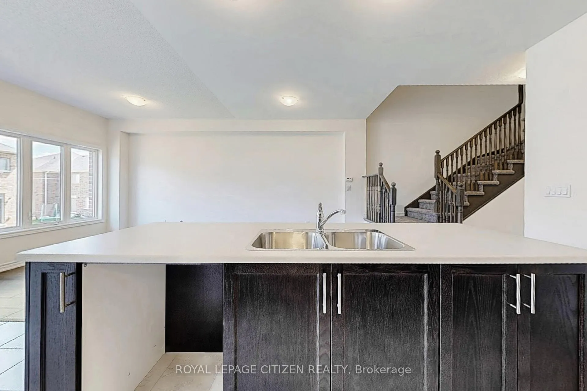 Photo 15 of 105 North Garden Boulevard, Scugog, Port Perry — HOMEH