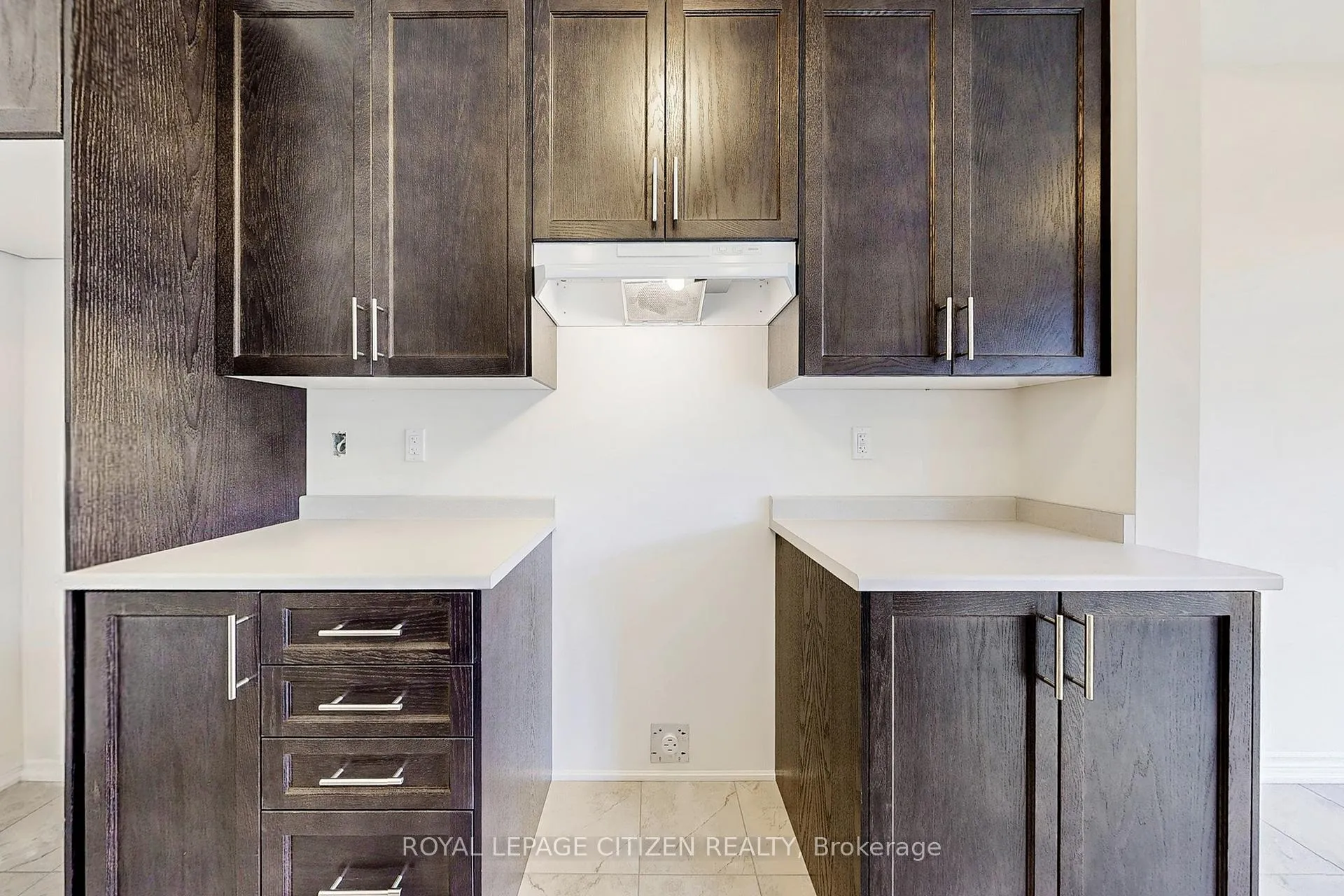 Photo 16 of 105 North Garden Boulevard, Scugog, Port Perry — HOMEH