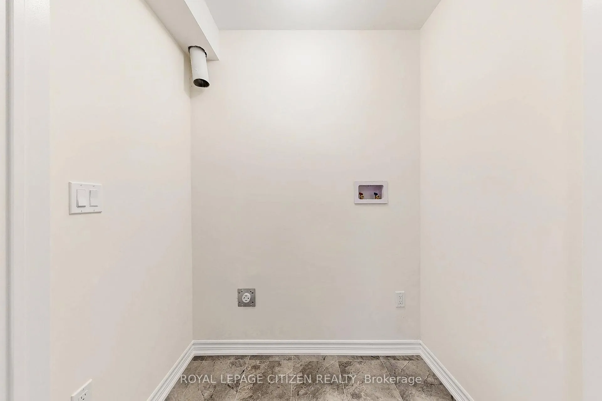 Photo 39 of 105 North Garden Boulevard, Scugog, Port Perry — HOMEH