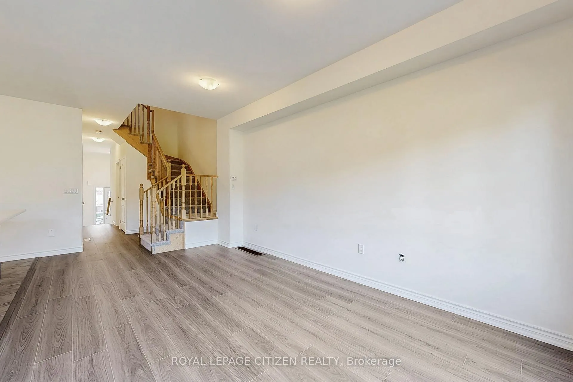 Photo 8 of 146 North Garden Boulevard, Scugog, Port Perry — HOMEH