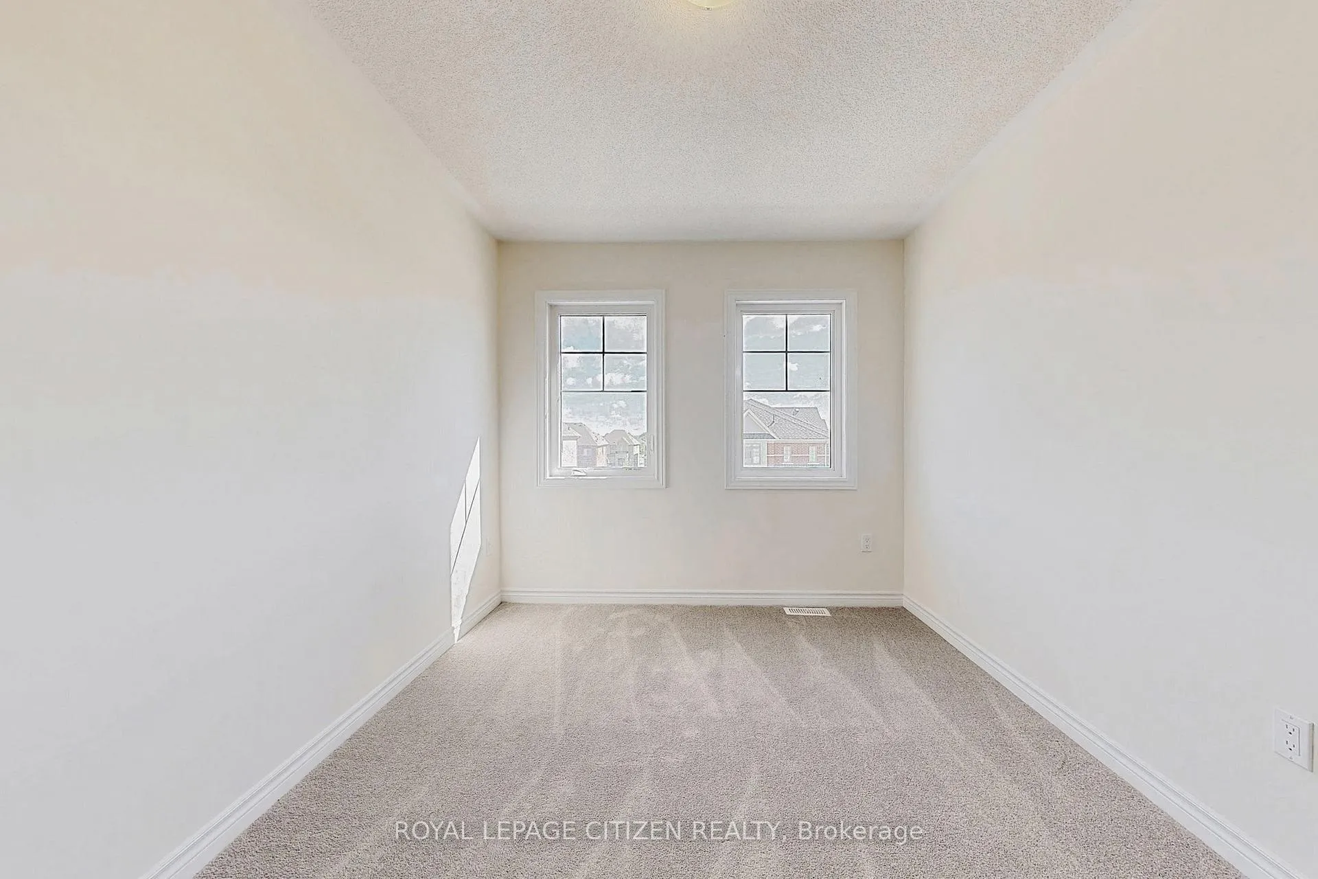 Photo 32 of 146 North Garden Boulevard, Scugog, Port Perry — HOMEH