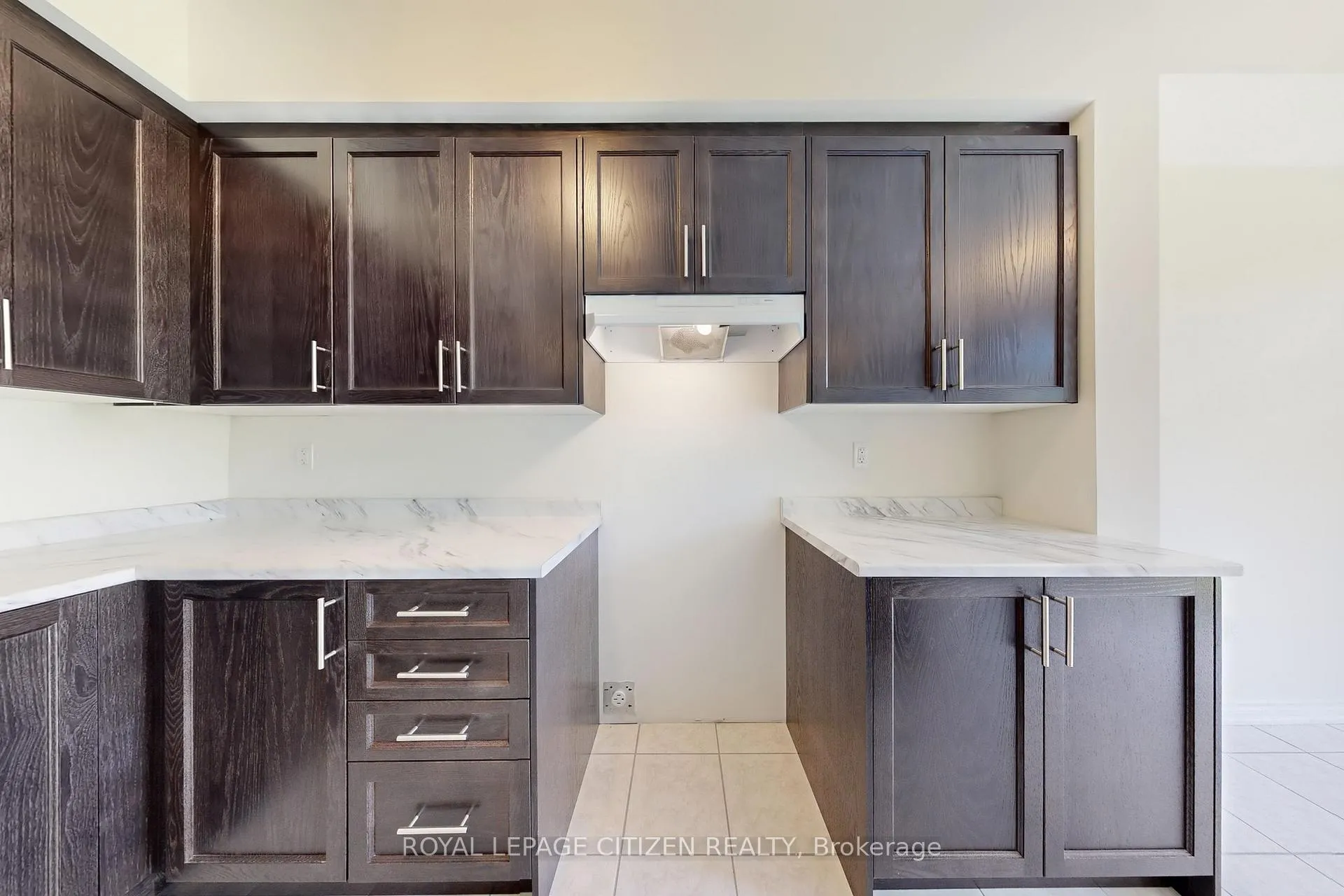 Photo 18 of 138 North Garden Boulevard, Scugog, Port Perry — HOMEH