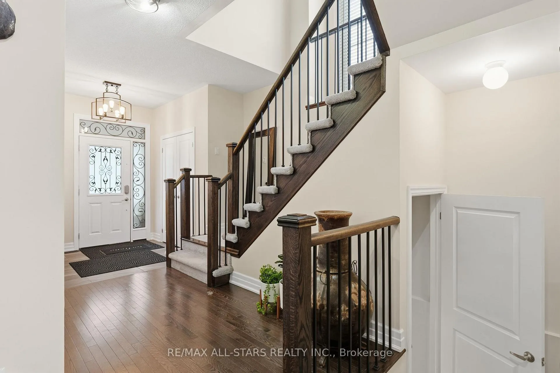 Photo 7 of 2533 Secreto Drive, Oshawa, Windfields — HOMEH