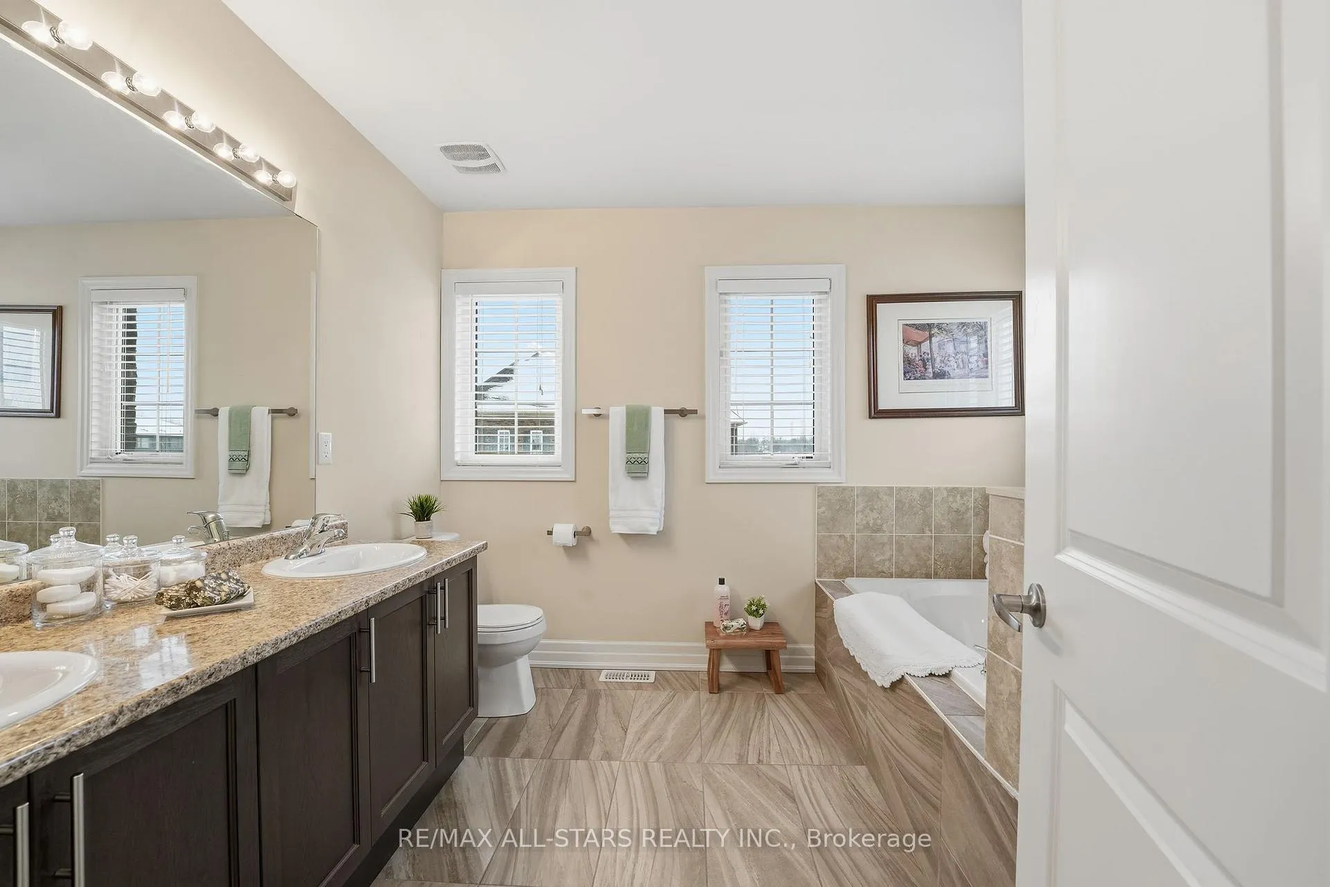 Photo 31 of 2533 Secreto Drive, Oshawa, Windfields — HOMEH