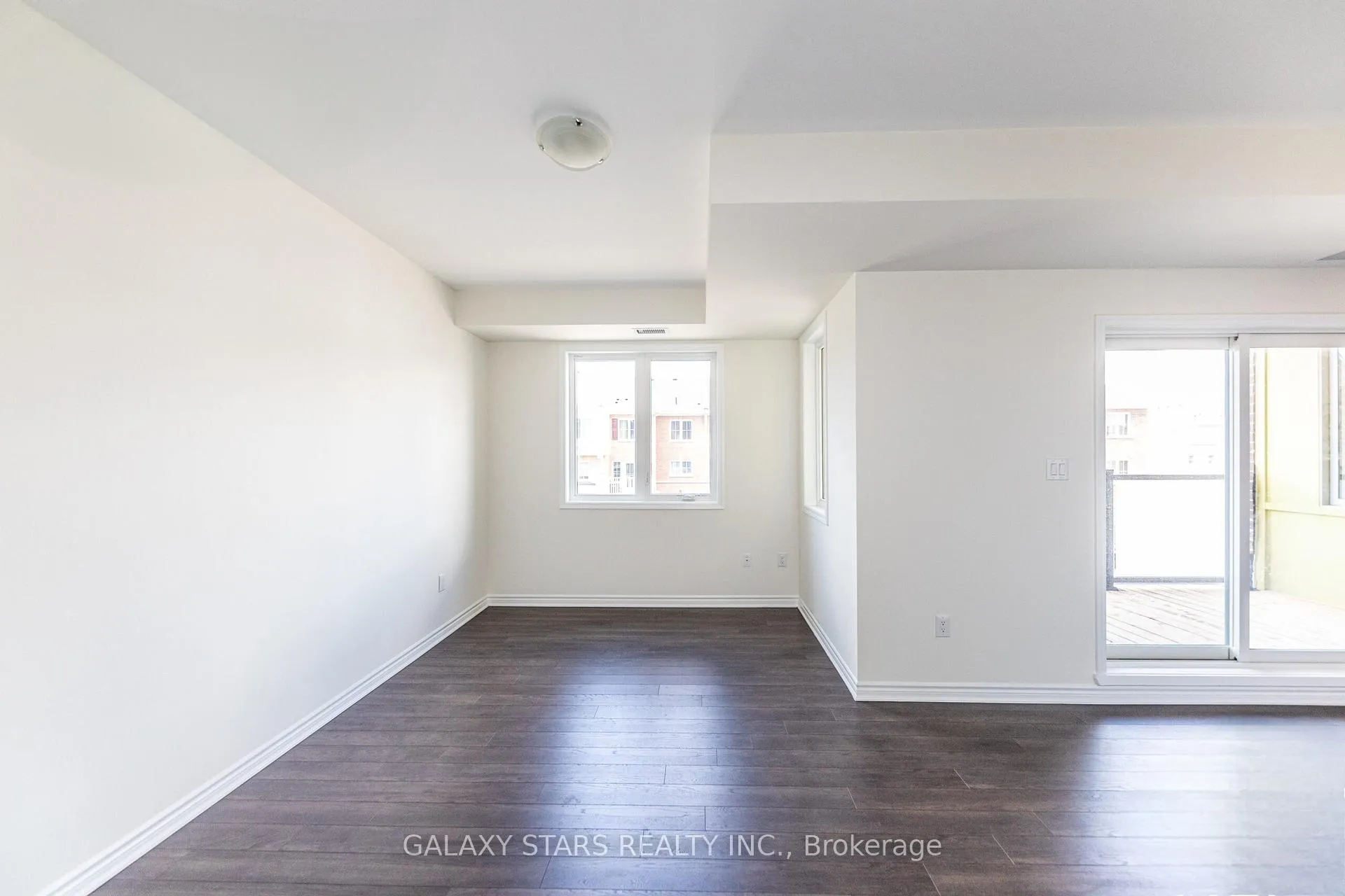 Photo 5 of 1148 Dragonfly Avenue, Pickering, Rural Pickering — HOMEH