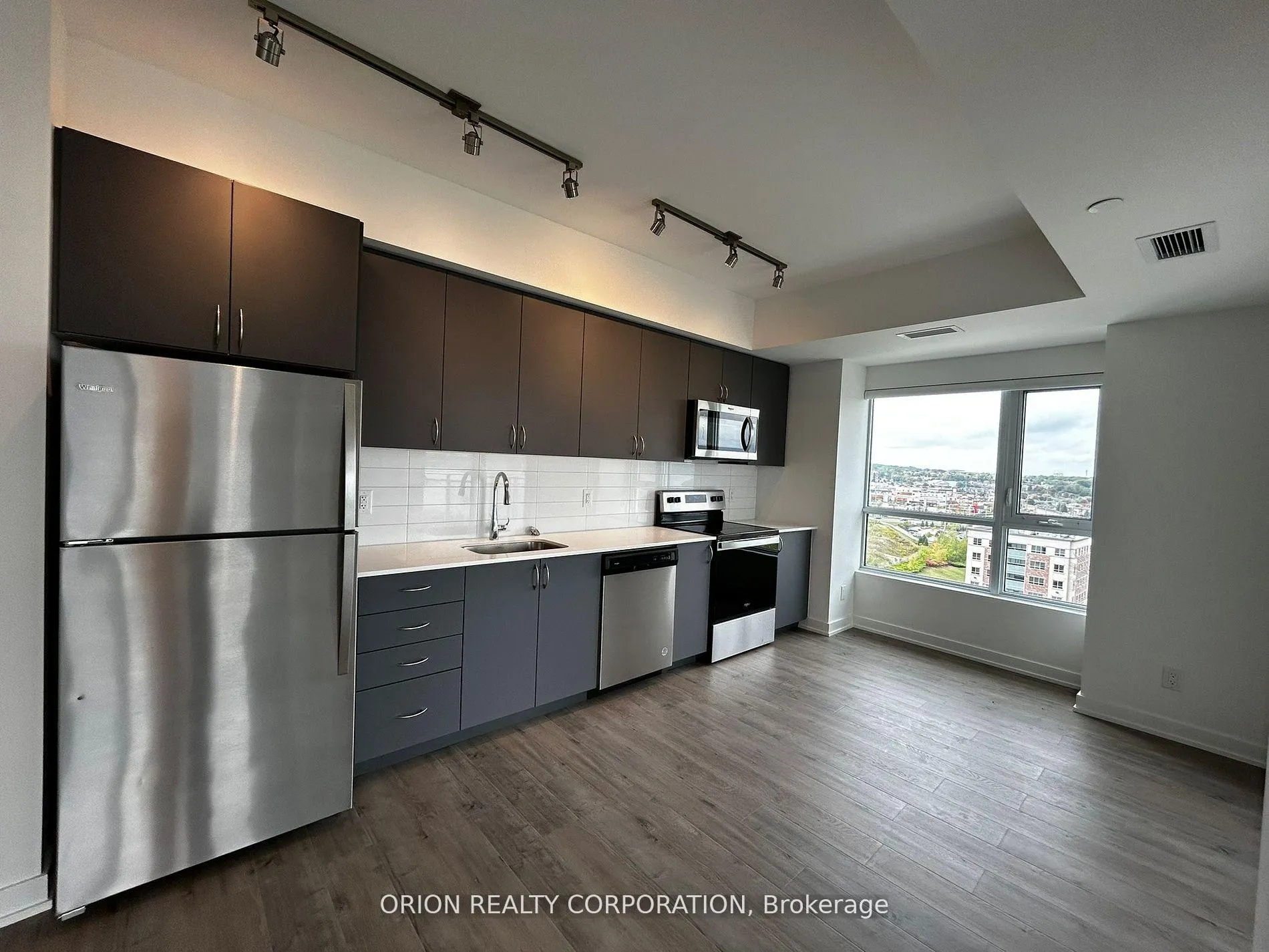 Photo 1 of Unit 1005, 56 Lakeside Terrace, Barrie, Little Lake — HOMEH