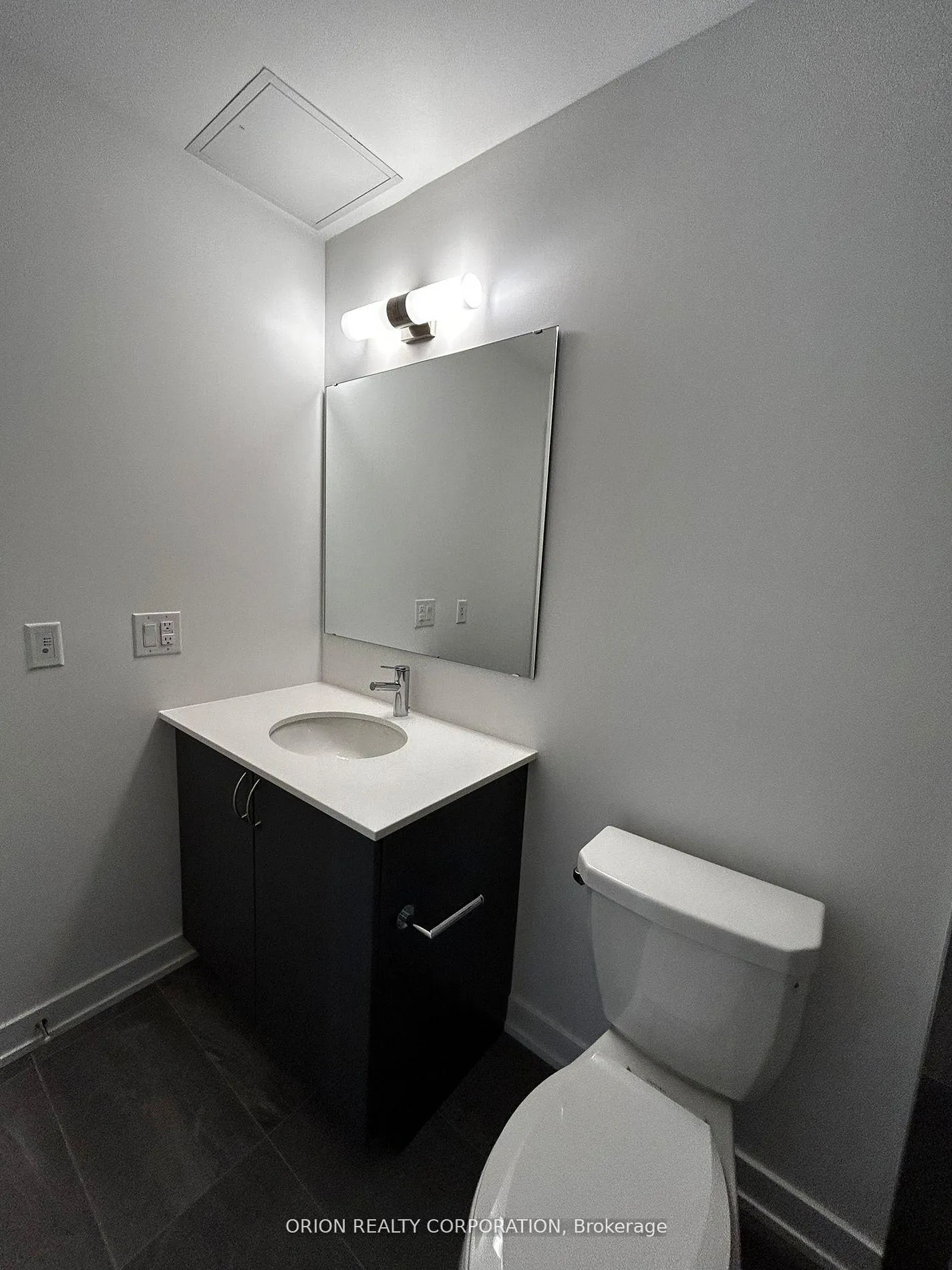 Photo 10 of Unit 1005, 56 Lakeside Terrace, Barrie, Little Lake — HOMEH
