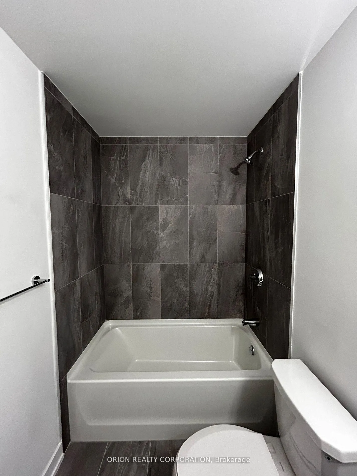 Photo 20 of Unit 1005, 56 Lakeside Terrace, Barrie, Little Lake — HOMEH