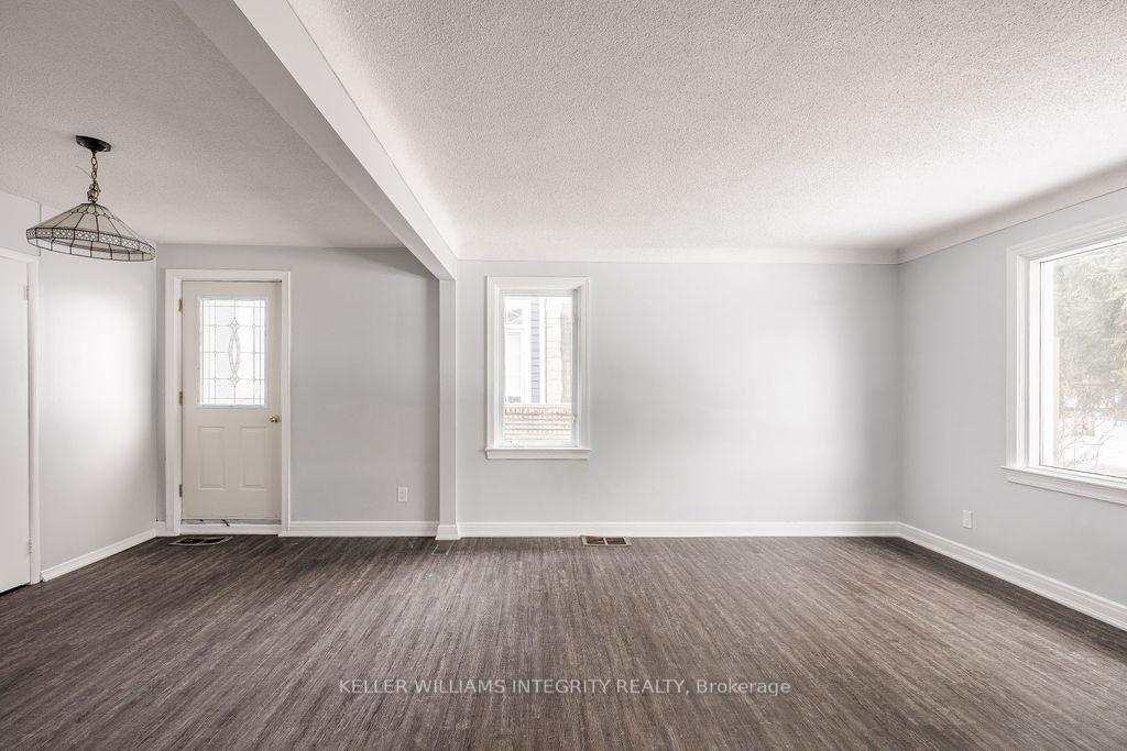 Photo 9 of 65 Rita Avenue, Ottawa, Meadowlands/St. Claire Gardens — HOMEH