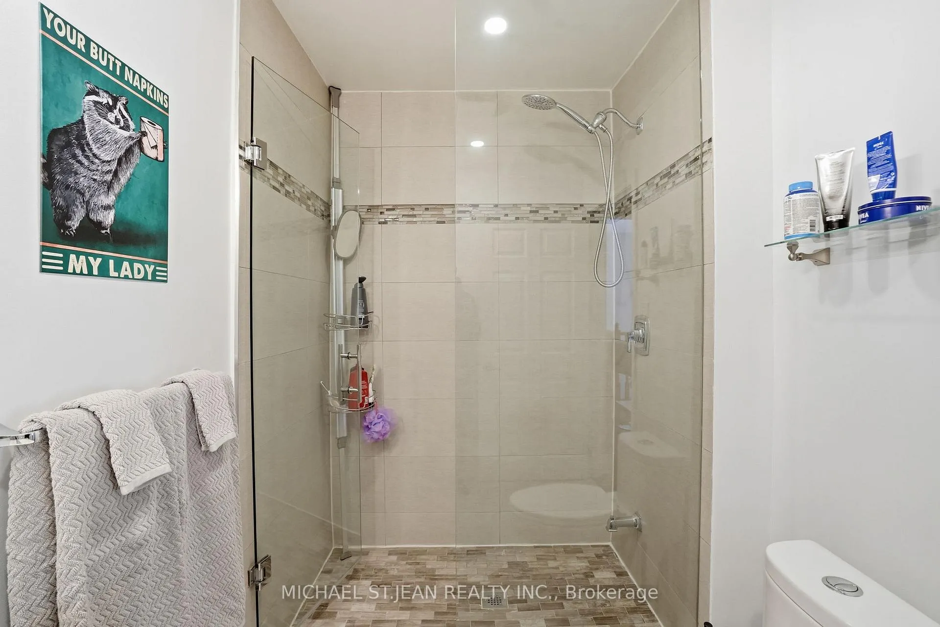 Photo 27 of 746 Roxborough Avenue, Hamilton, McQuesten — HOMEH