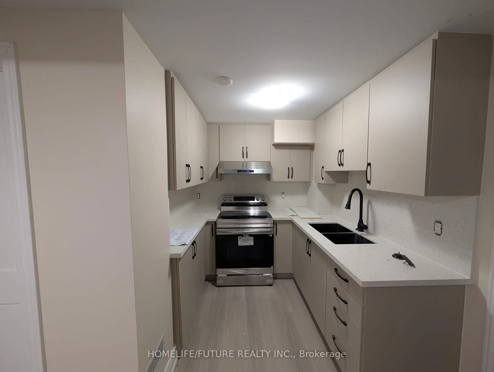 Photo 1 of 41 Black Walnut Drive, Markham, Legacy — HOMEH