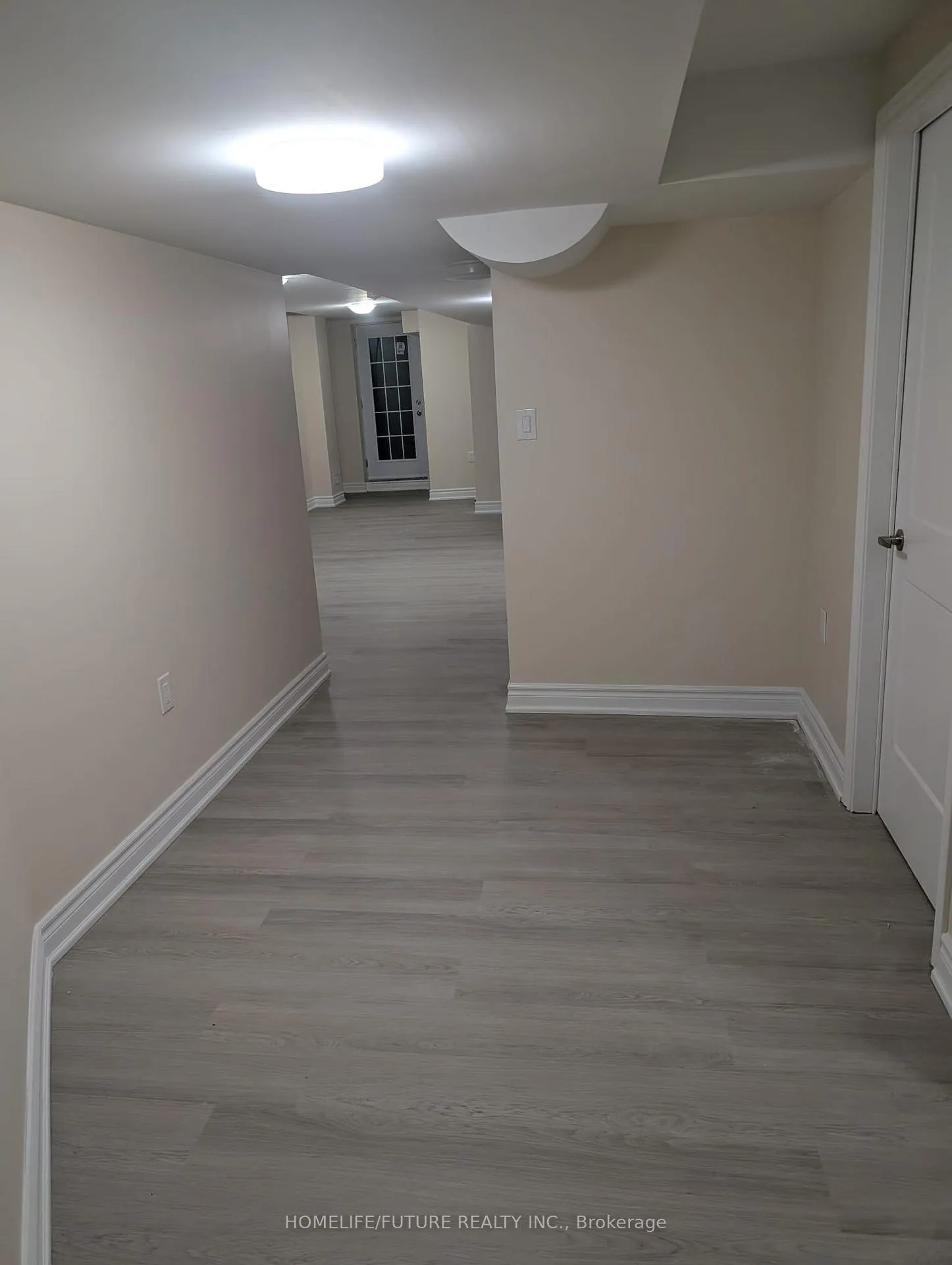 Photo 5 of 41 Black Walnut Drive, Markham, Legacy — HOMEH