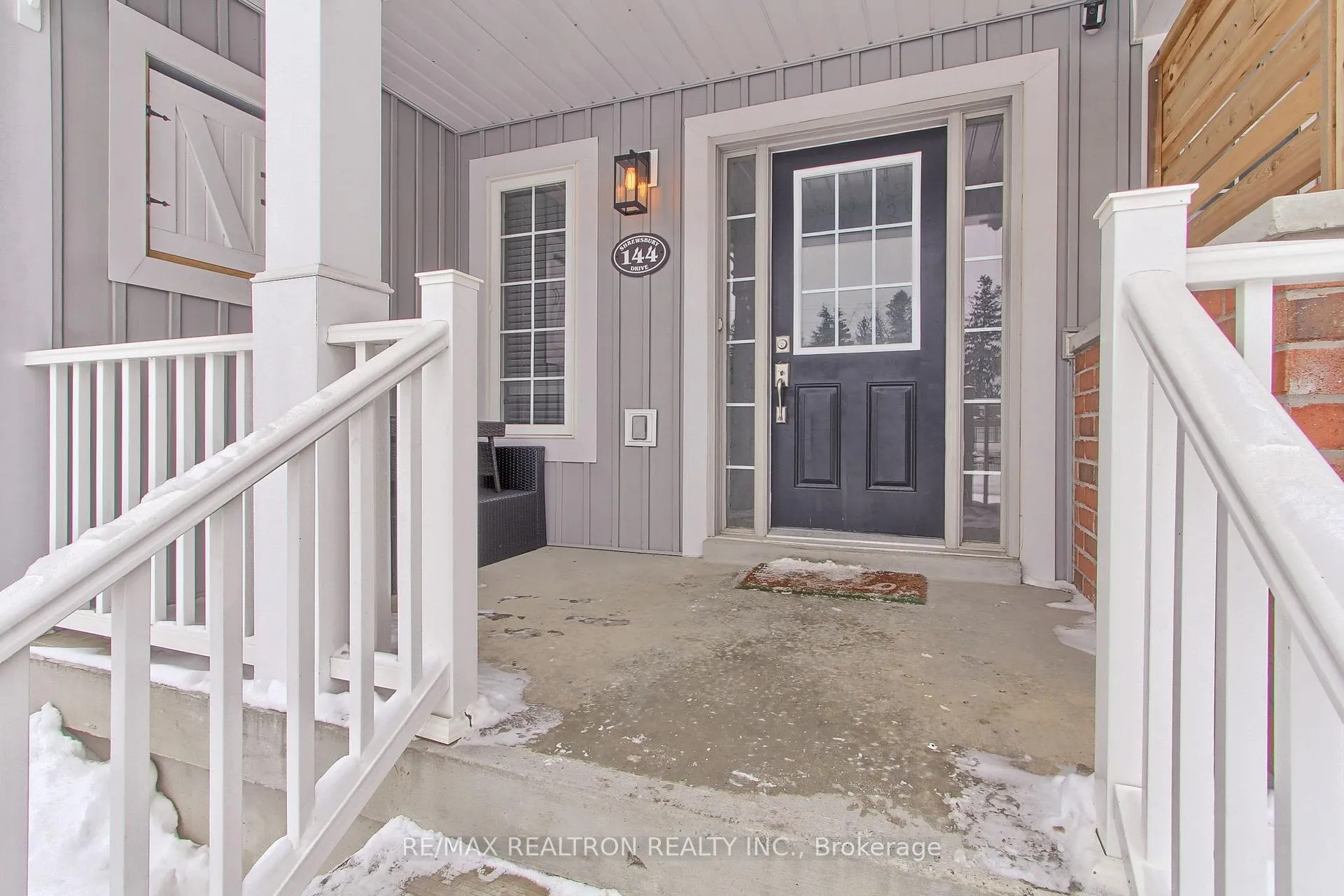 Photo 3 of 144 Shrewsbury Drive, Whitby, Brooklin — HOMEH