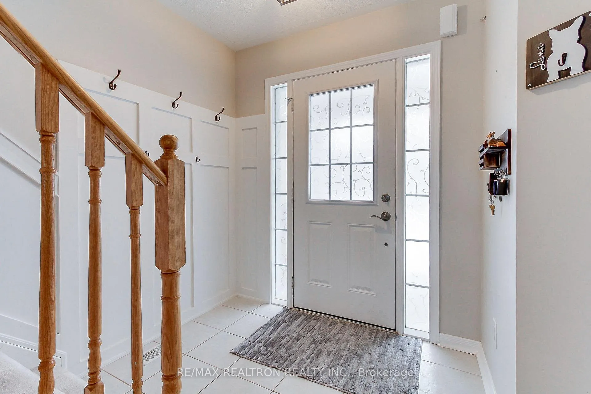 Photo 4 of 144 Shrewsbury Drive, Whitby, Brooklin — HOMEH