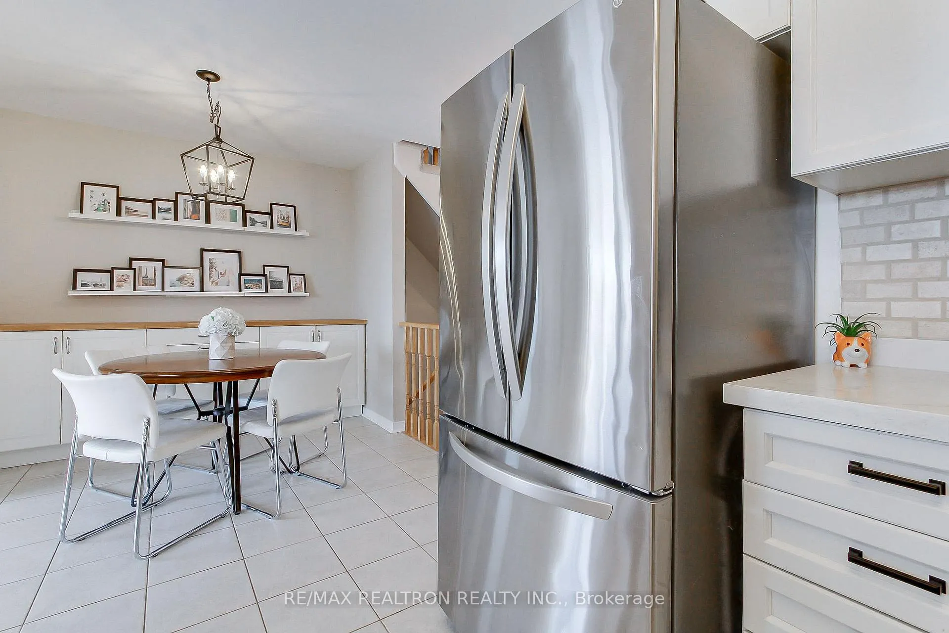 Photo 8 of 144 Shrewsbury Drive, Whitby, Brooklin — HOMEH