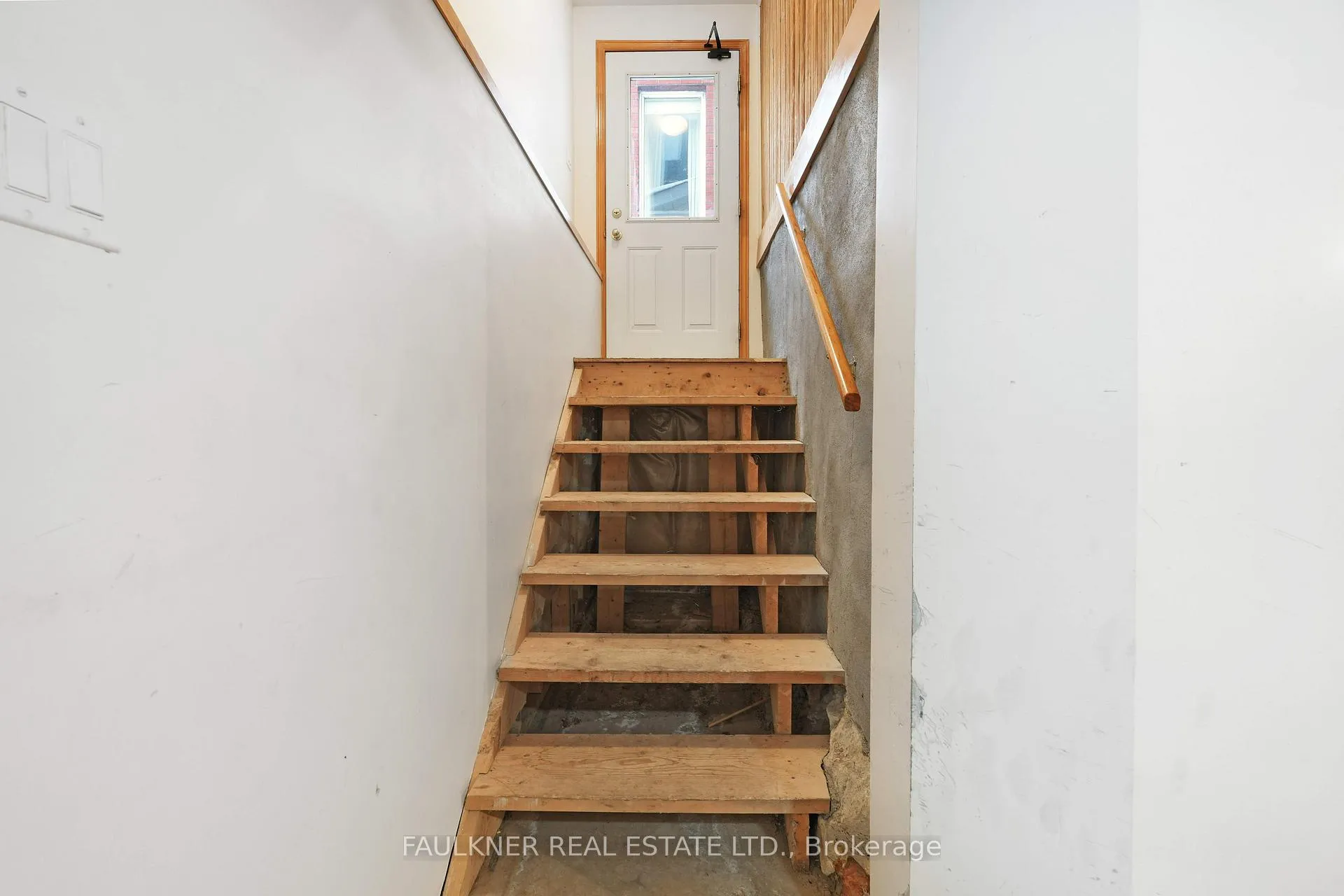 Photo 15 of 147 McGillivray Street, Ottawa, Ottawa East — HOMEH