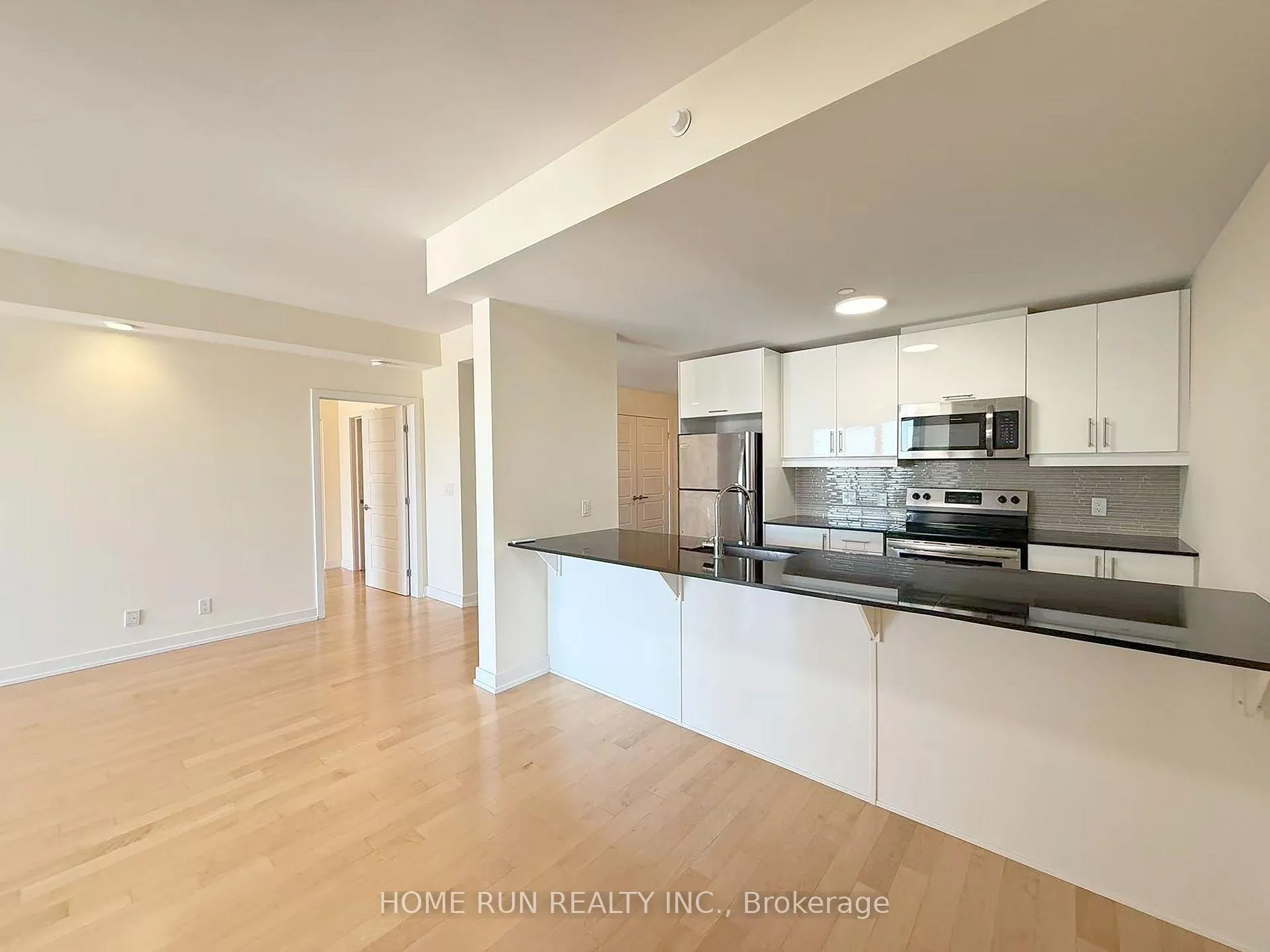 Photo 4 of Unit 912, 330 Titan Private, Ottawa, Borden Farm/Stewart Farm/Carleton Heights/Parkwood Hills — HOMEH
