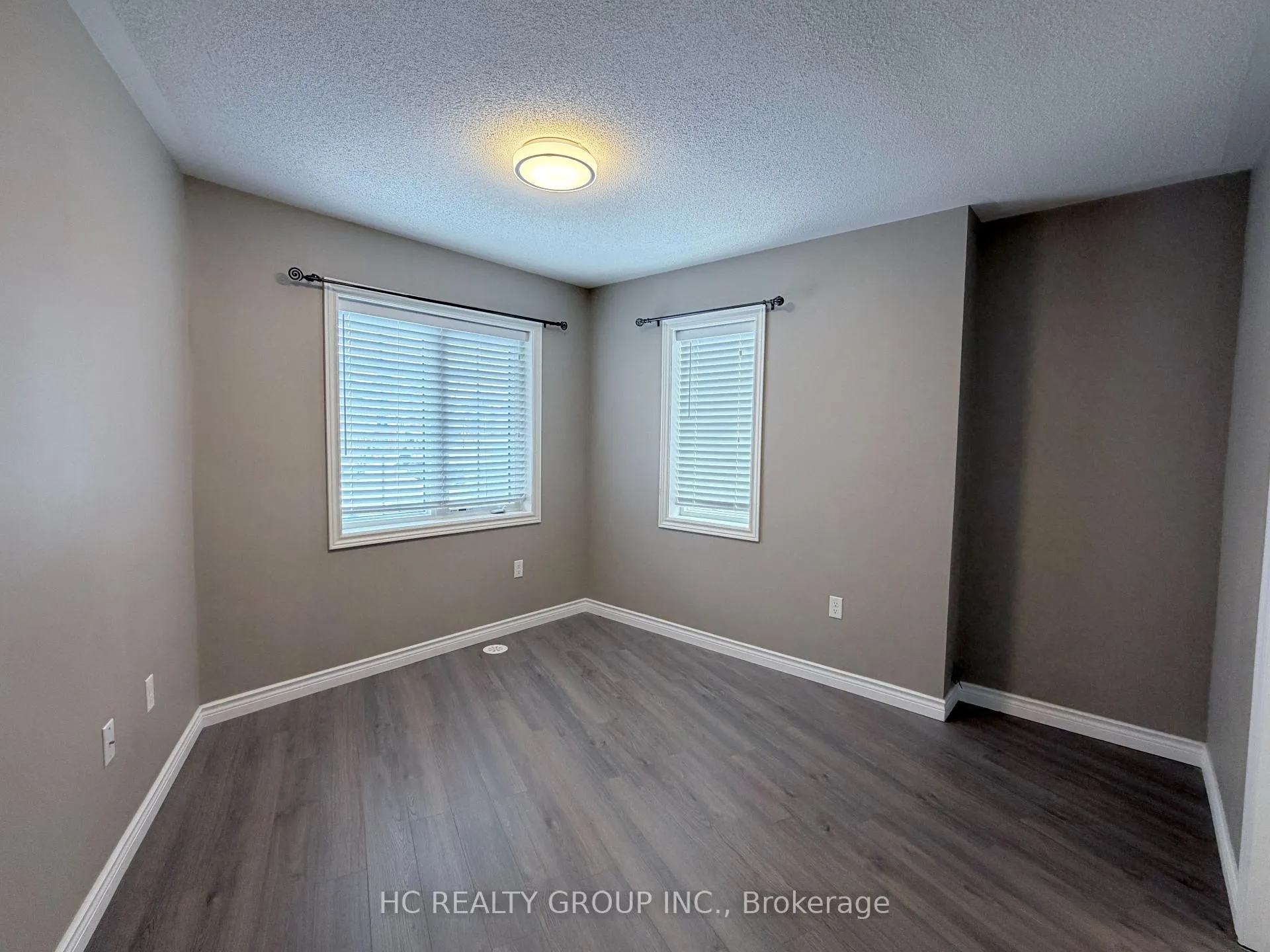 Photo 9 of 152 Roy Grove Way, Markham, Greensborough — HOMEH