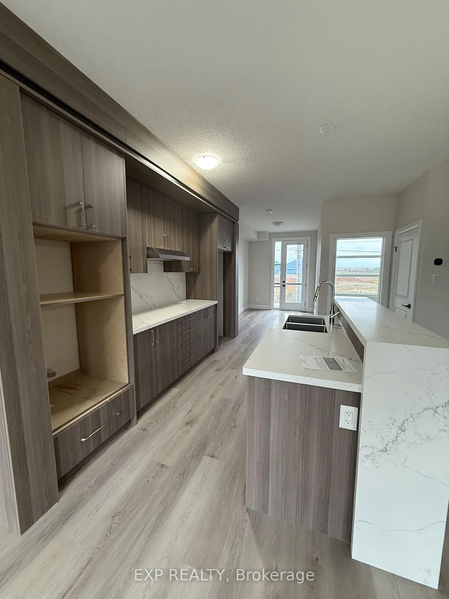Photo 4 of 13 Keystone Trail, Welland, Lincoln/Crowland — HOMEH
