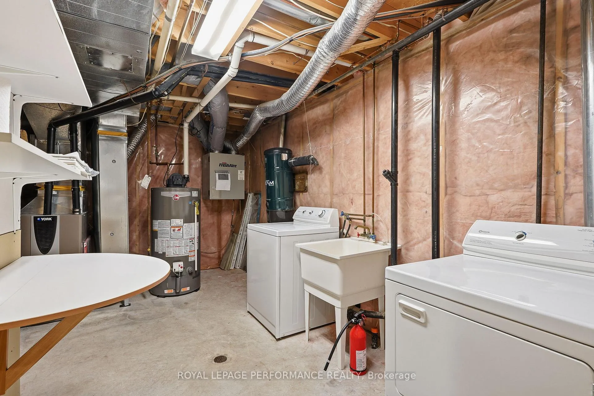 Photo 21 of 1853 Sunland Drive, Ottawa, Fallingbrook/Gardenway South — HOMEH
