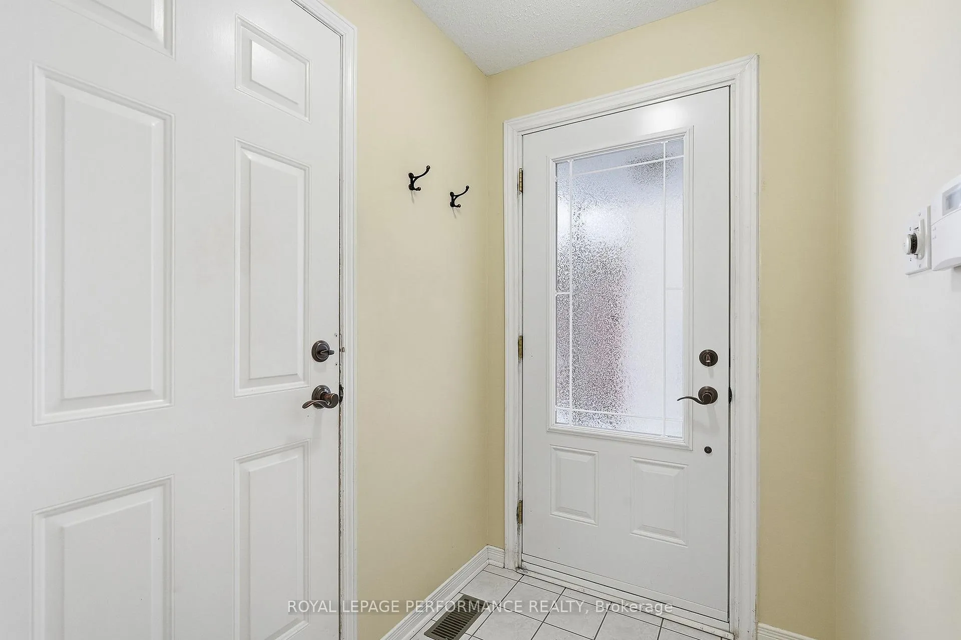 Photo 22 of 1853 Sunland Drive, Ottawa, Fallingbrook/Gardenway South — HOMEH