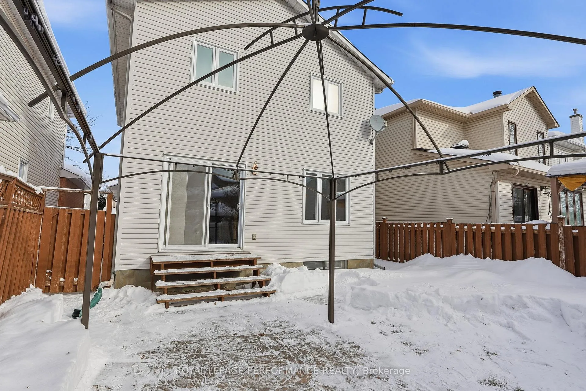 Photo 27 of 1853 Sunland Drive, Ottawa, Fallingbrook/Gardenway South — HOMEH