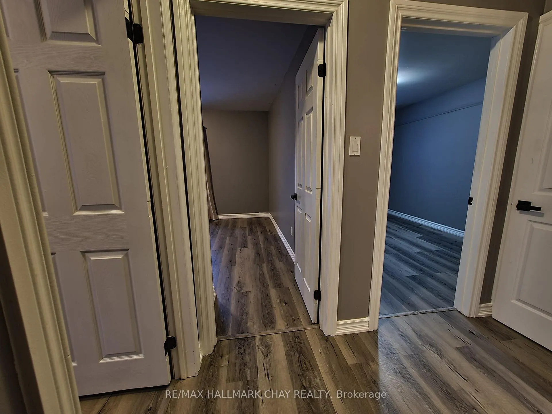 Photo 8 of 39 Bernick Drive, Barrie, Grove East — HOMEH