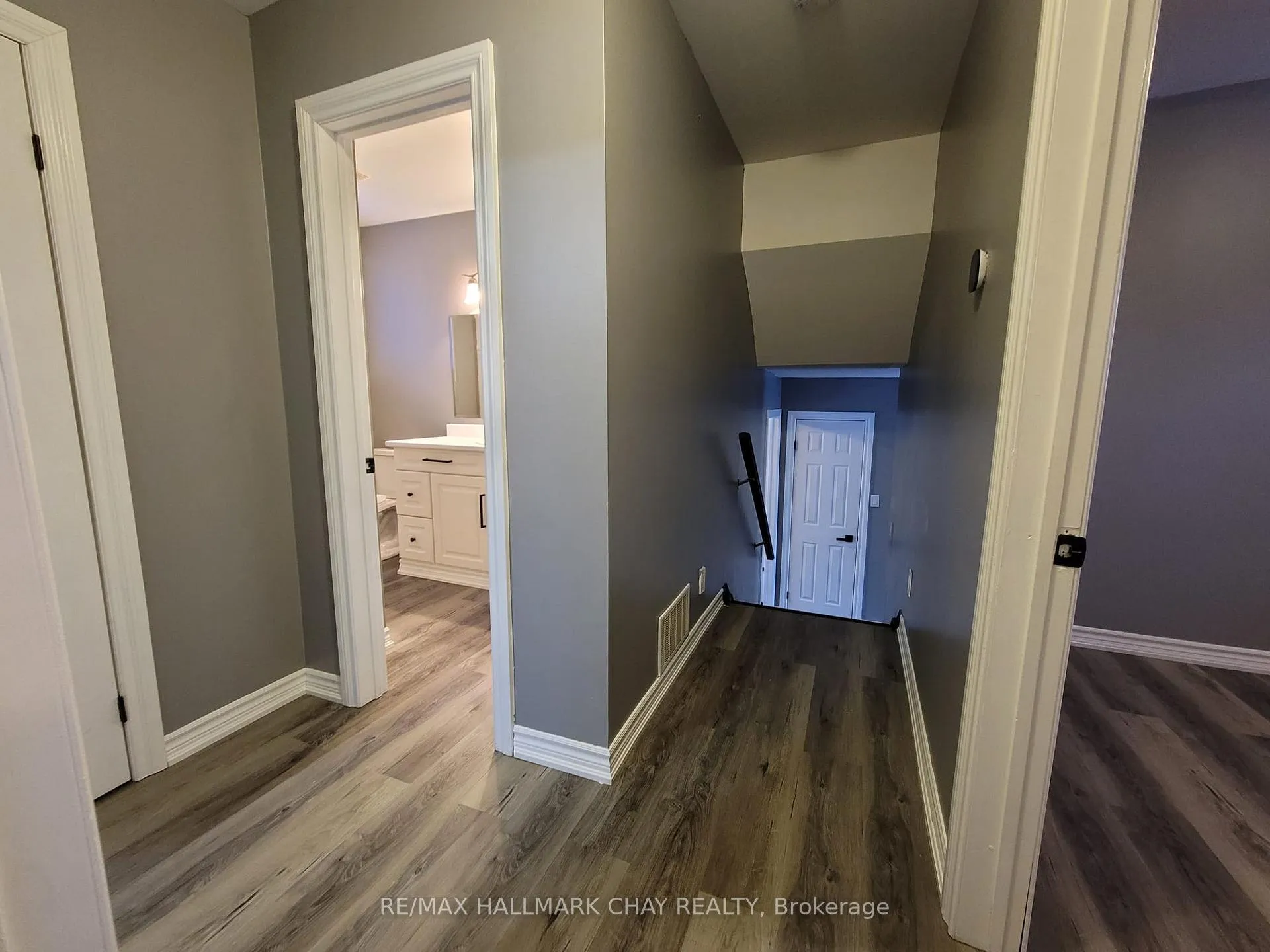 Photo 12 of 39 Bernick Drive, Barrie, Grove East — HOMEH