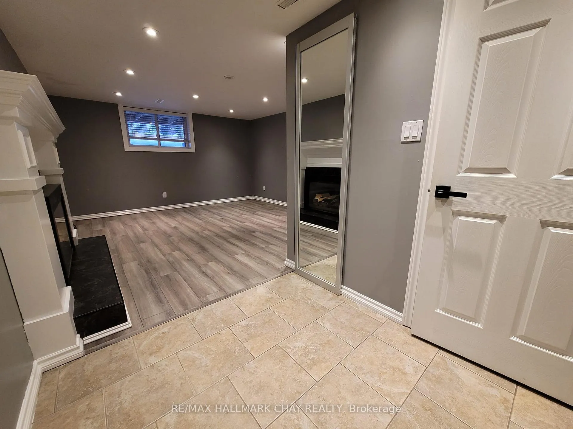 Photo 16 of 39 Bernick Drive, Barrie, Grove East — HOMEH