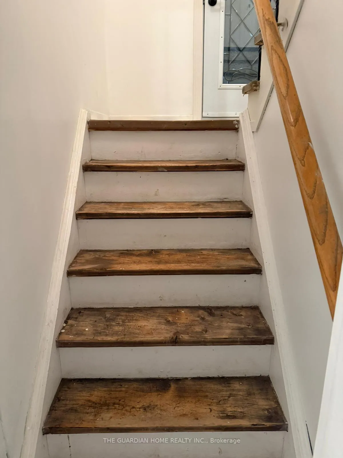 Photo 7 of 17 Goldring Drive, Whitby, Lynde Creek — HOMEH