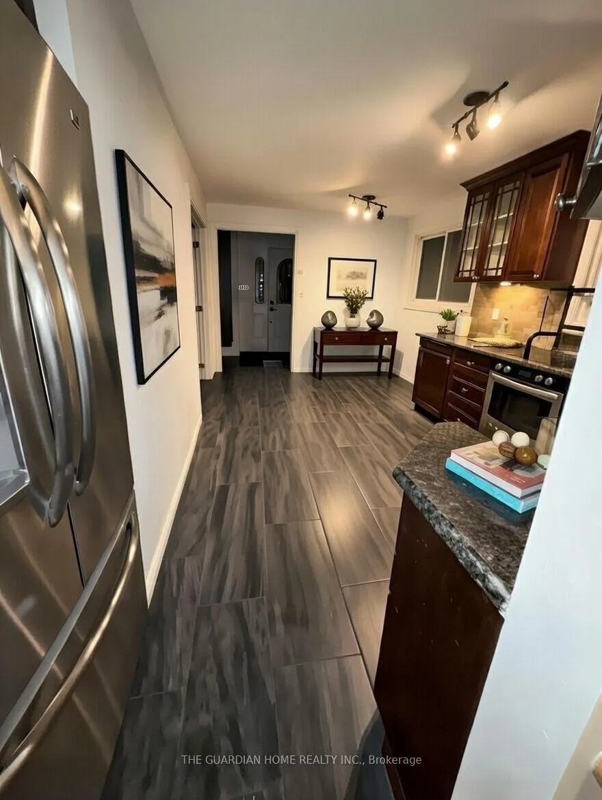 Photo 10 of 17 Goldring Drive, Whitby, Lynde Creek — HOMEH