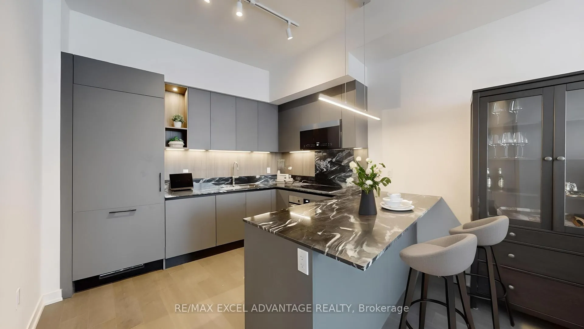 Photo 4 of Unit 3201, 39 Mary Street, Barrie, City Centre — HOMEH