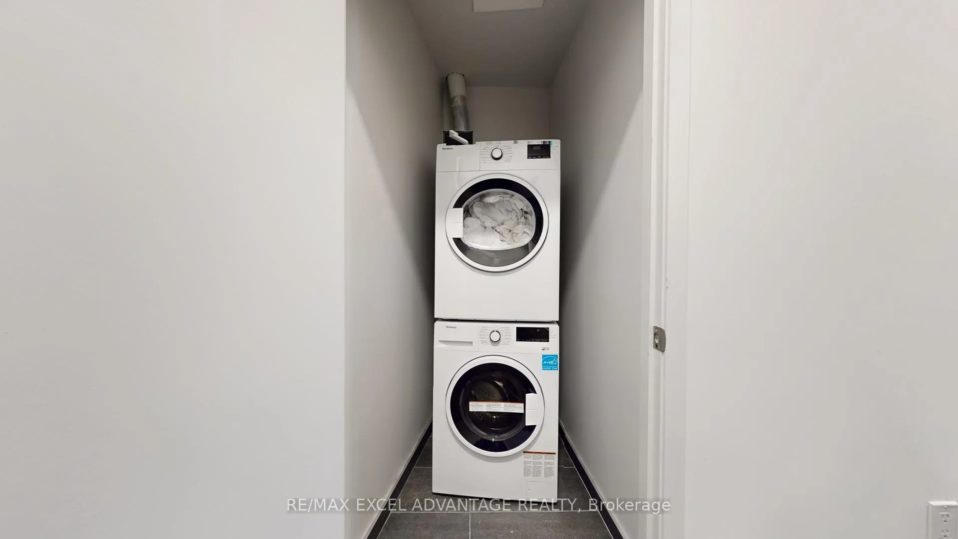 Photo 8 of Unit 3201, 39 Mary Street, Barrie, City Centre — HOMEH