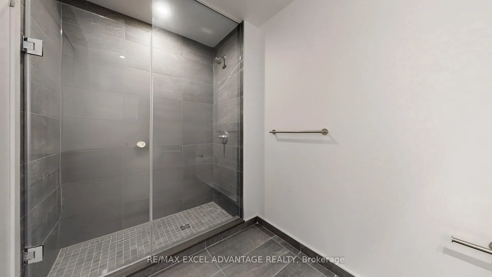 Photo 12 of Unit 3201, 39 Mary Street, Barrie, City Centre — HOMEH