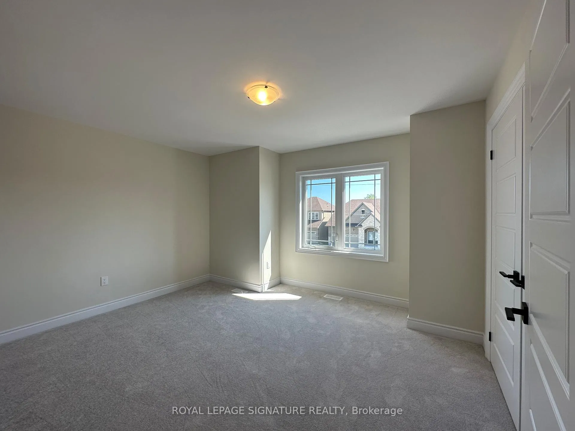 Photo 32 of 298 Forks Road, Welland, Dain City — HOMEH