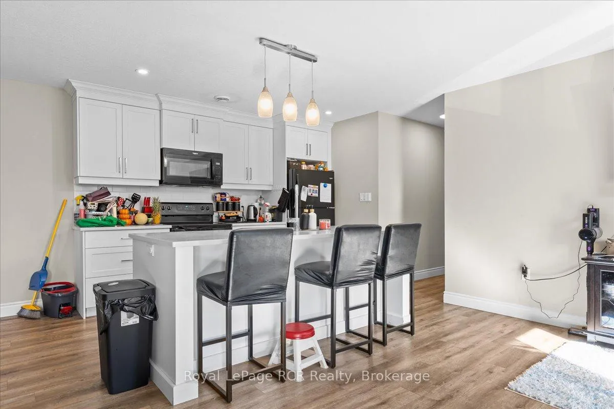 Photo 7 of 38 Cobourg Lane, Stratford — HOMEH