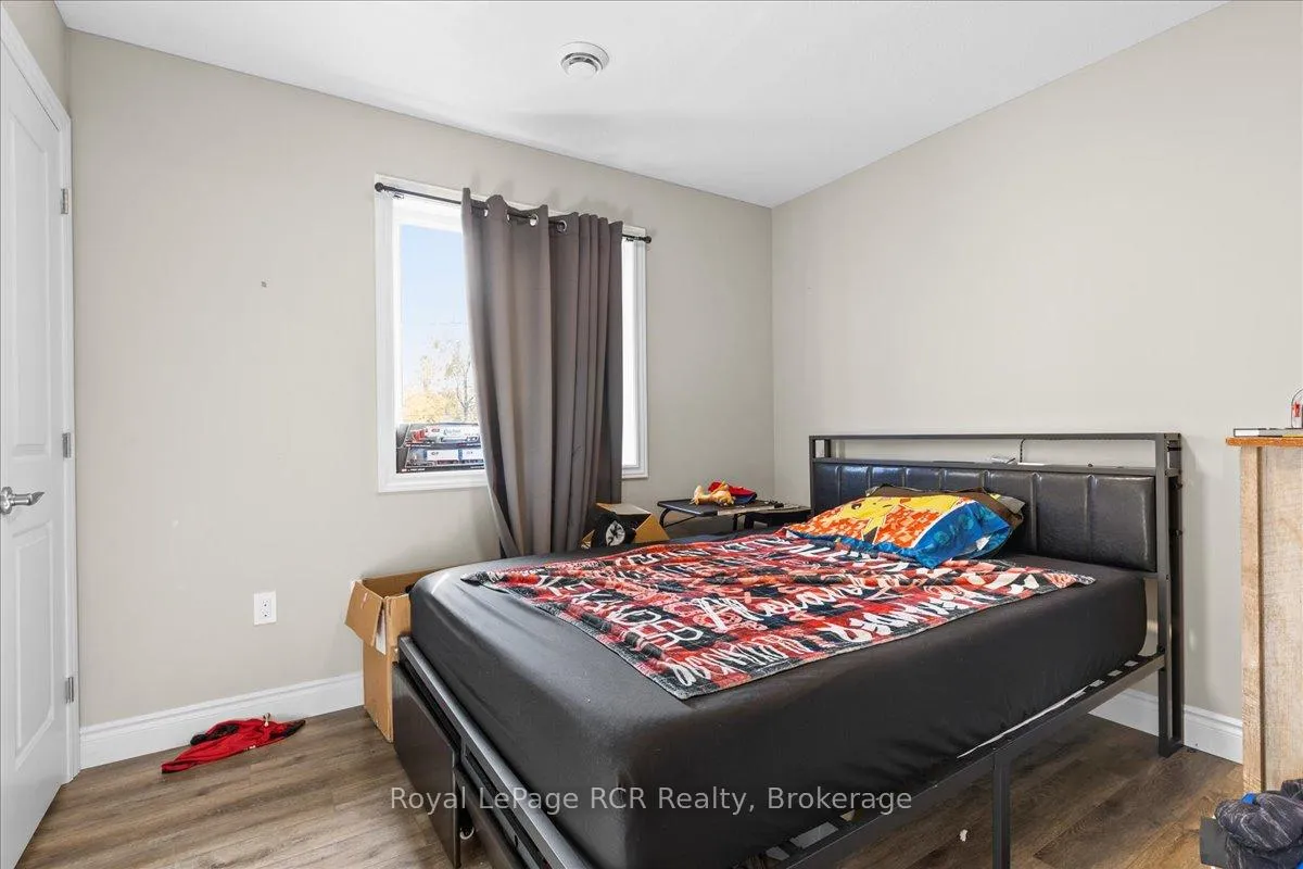 Photo 14 of 38 Cobourg Lane, Stratford — HOMEH