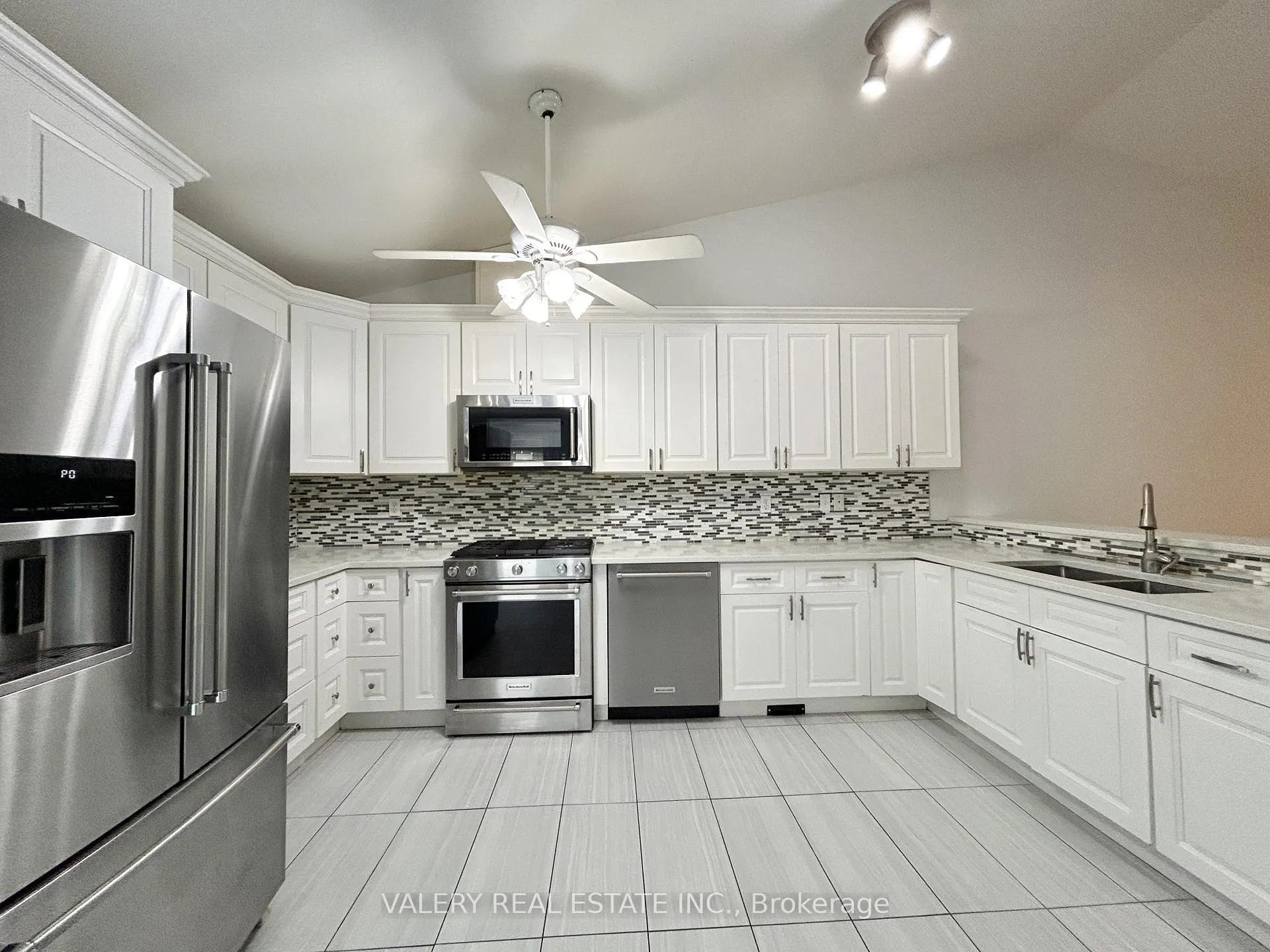 Photo 1 of Unit 3, 1559 Chateau Avenue, Tecumseh — HOMEH