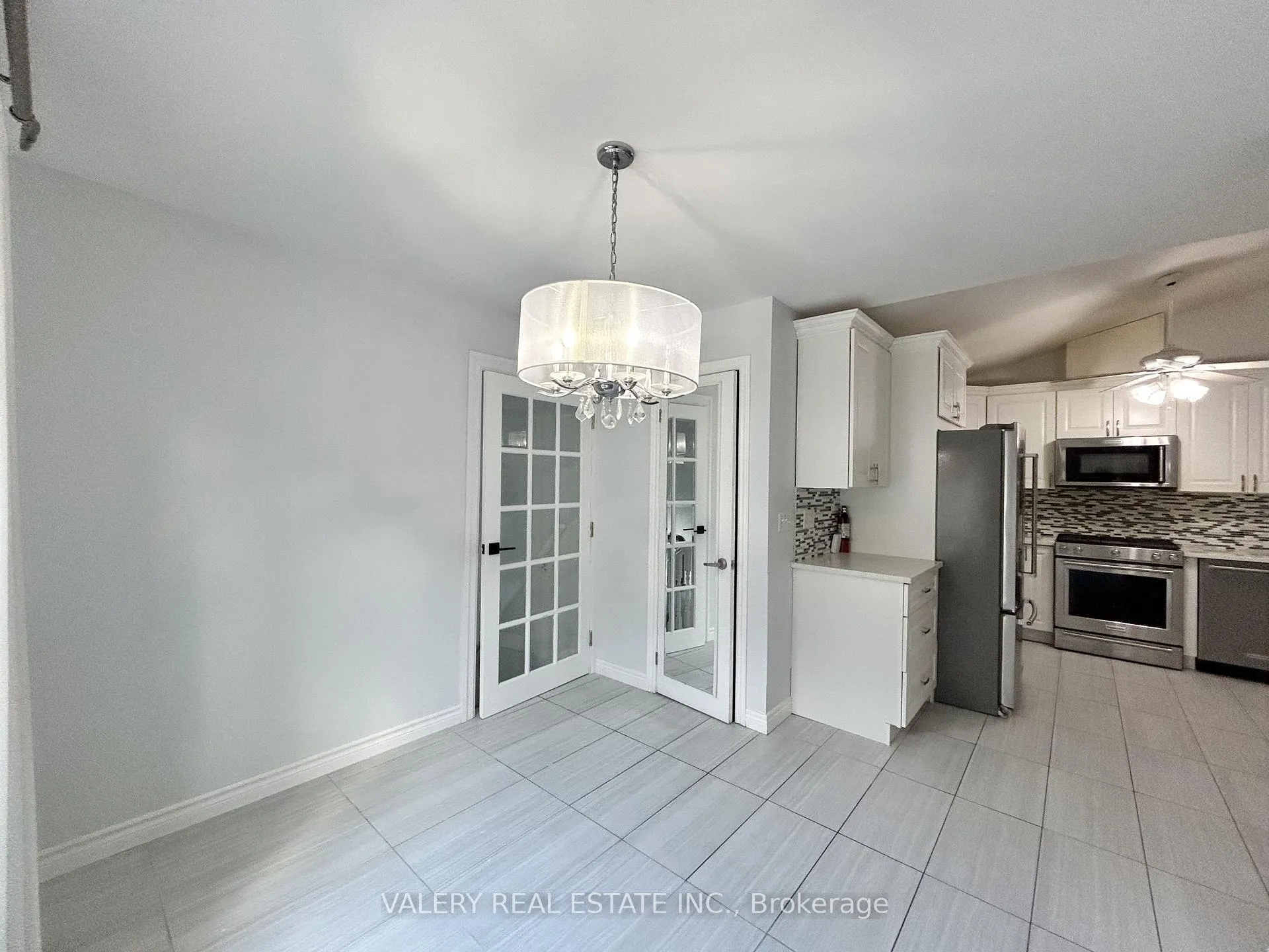 Photo 2 of Unit 3, 1559 Chateau Avenue, Tecumseh — HOMEH