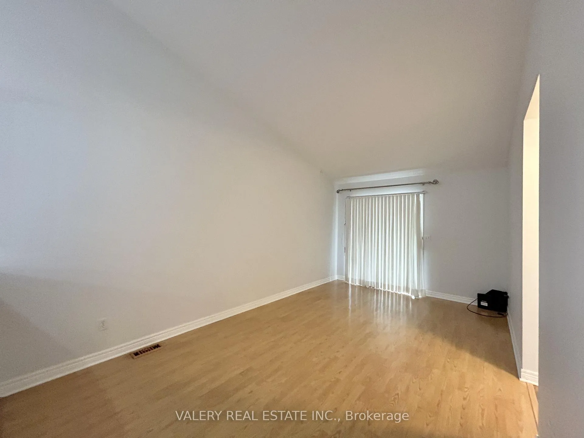 Photo 5 of Unit 3, 1559 Chateau Avenue, Tecumseh — HOMEH